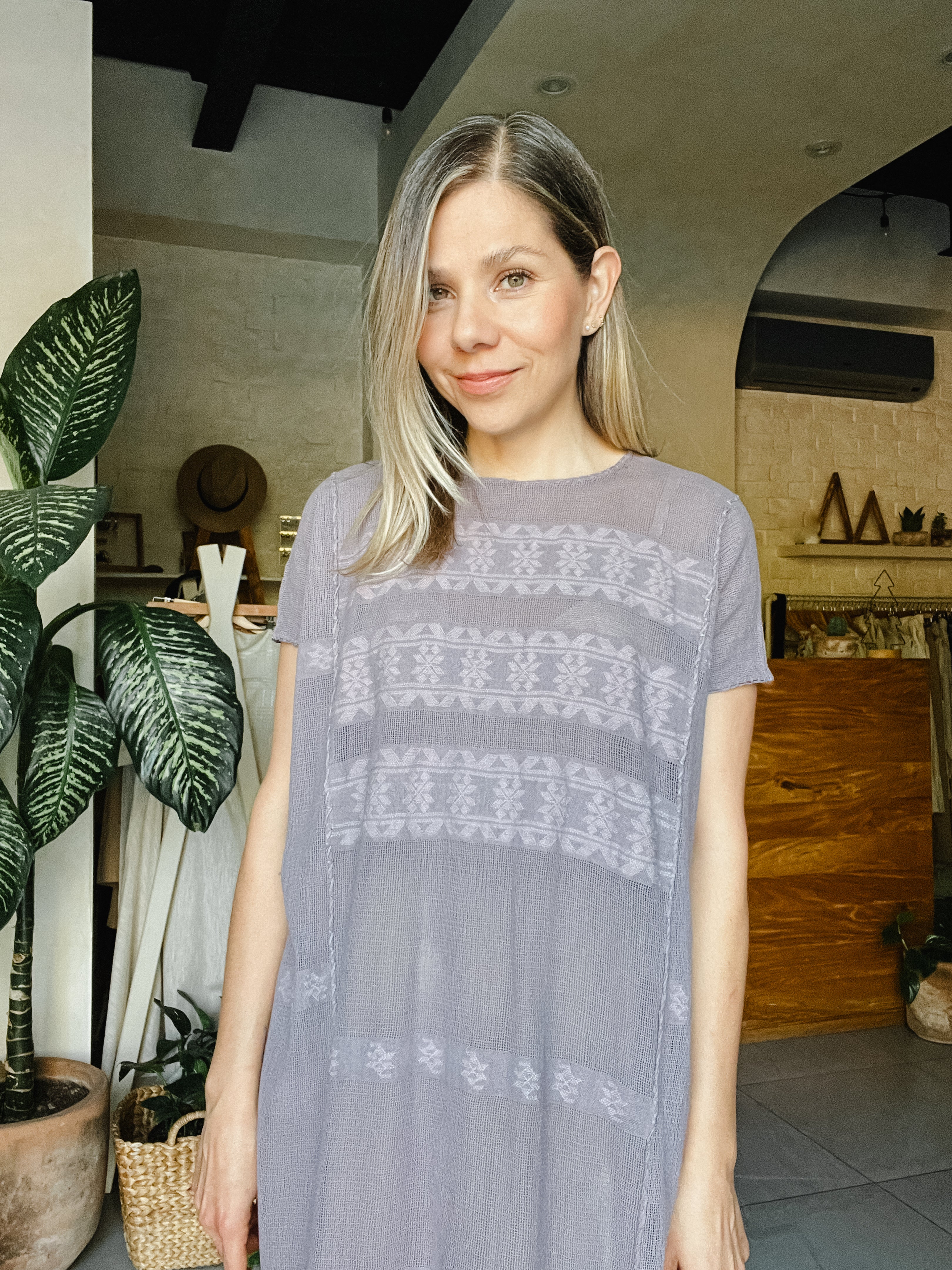 Huipil San Pedro Morado Monocromático