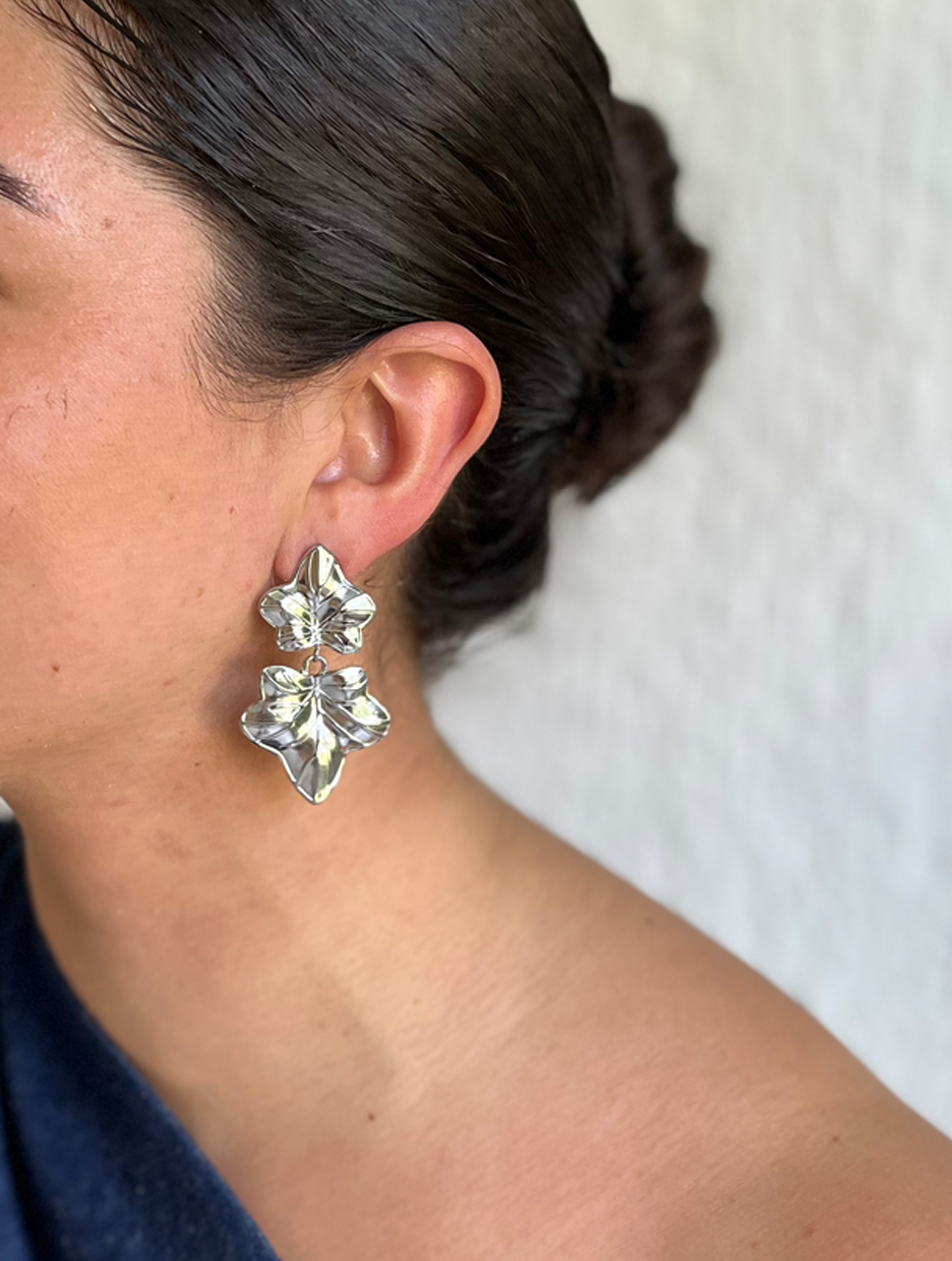 Aretes 2 hojas plateados J1