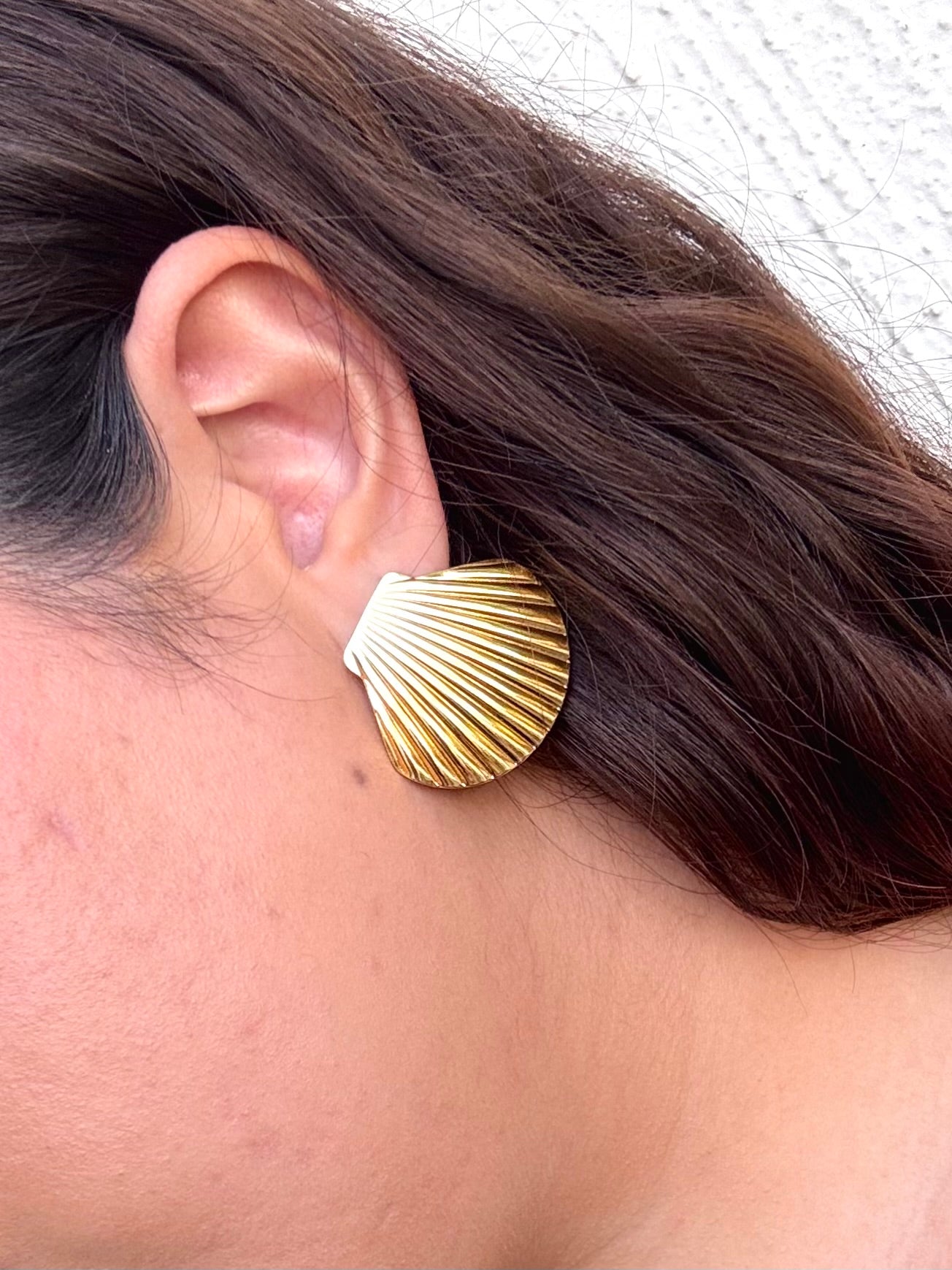 Aretes Conchas Doradas M4