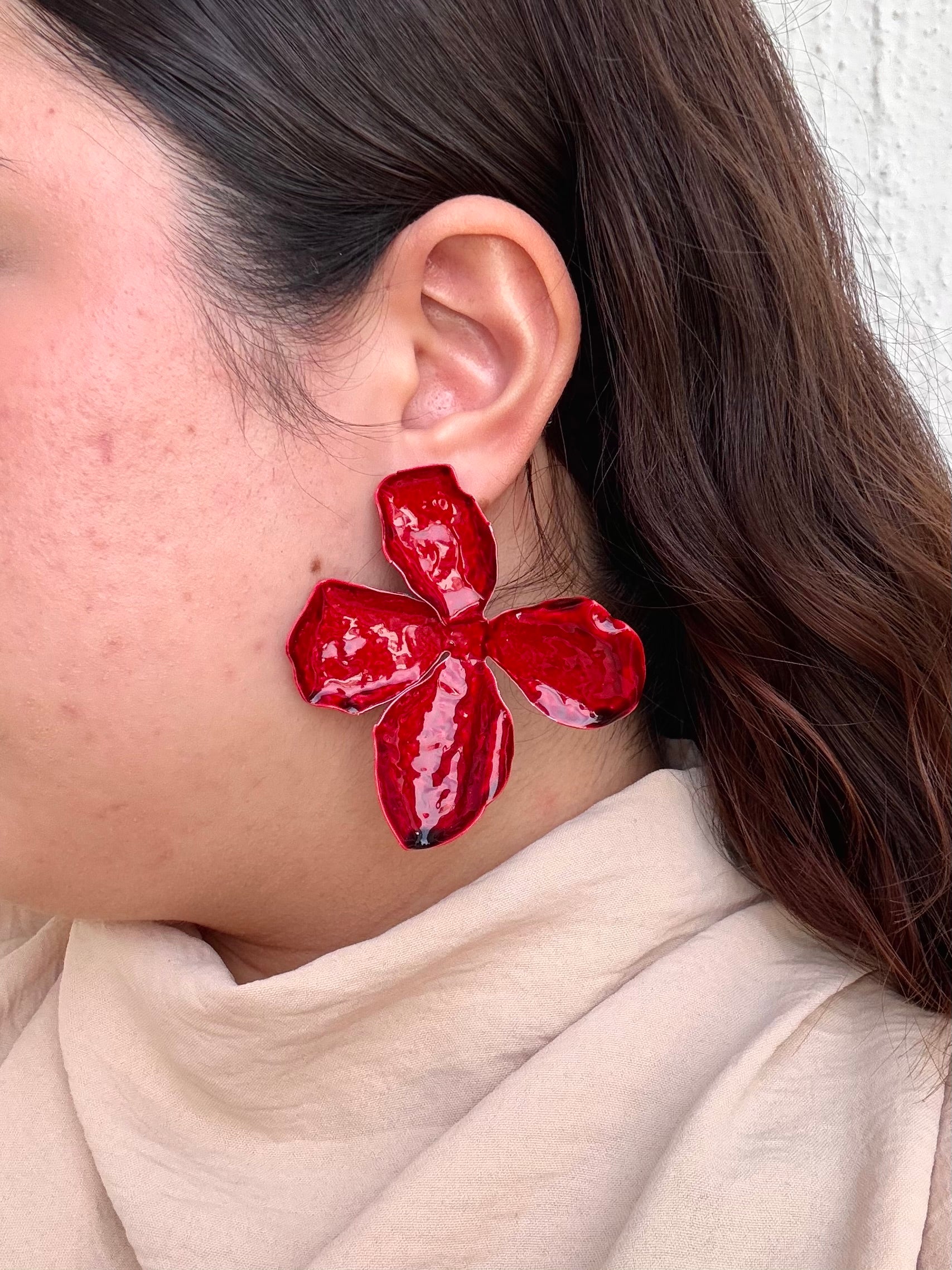 Aretes Flor Roja Brillante Grande M3