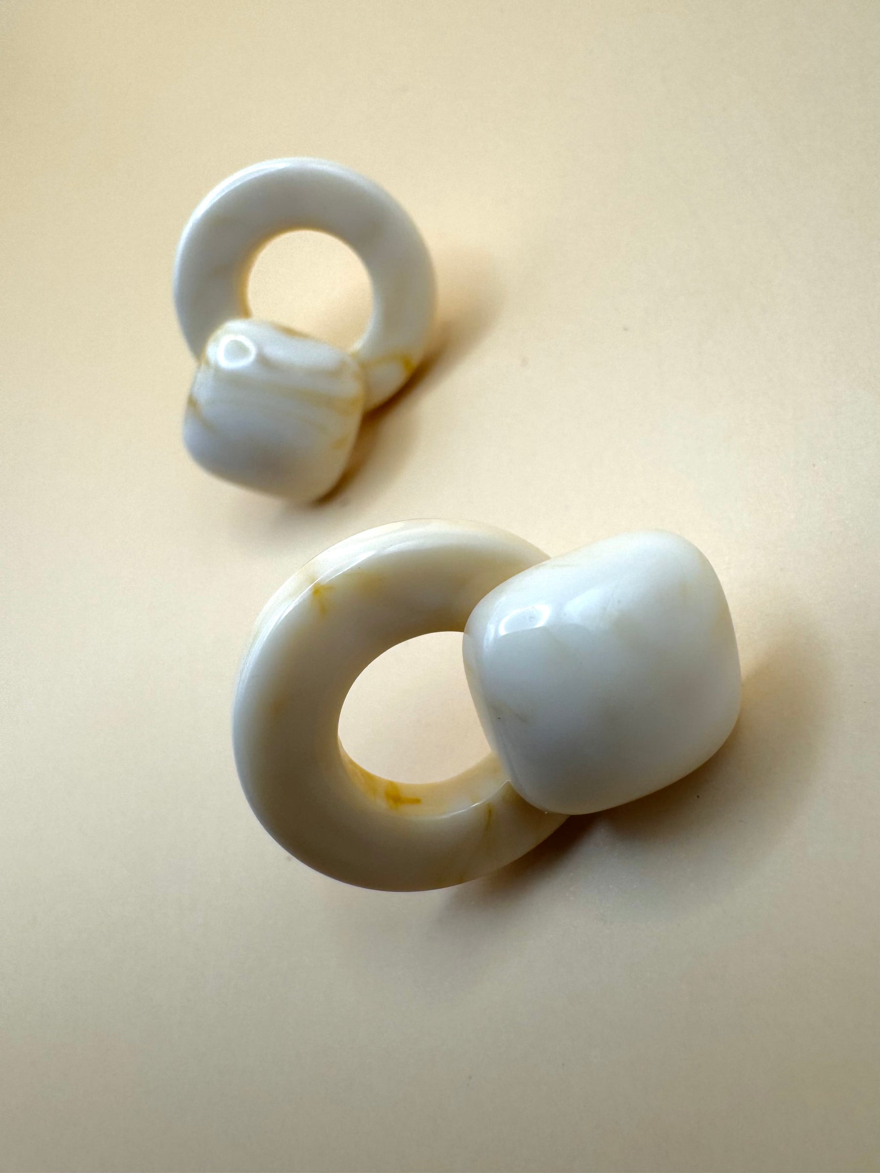 Aretes Piedra Marmol Beige M14