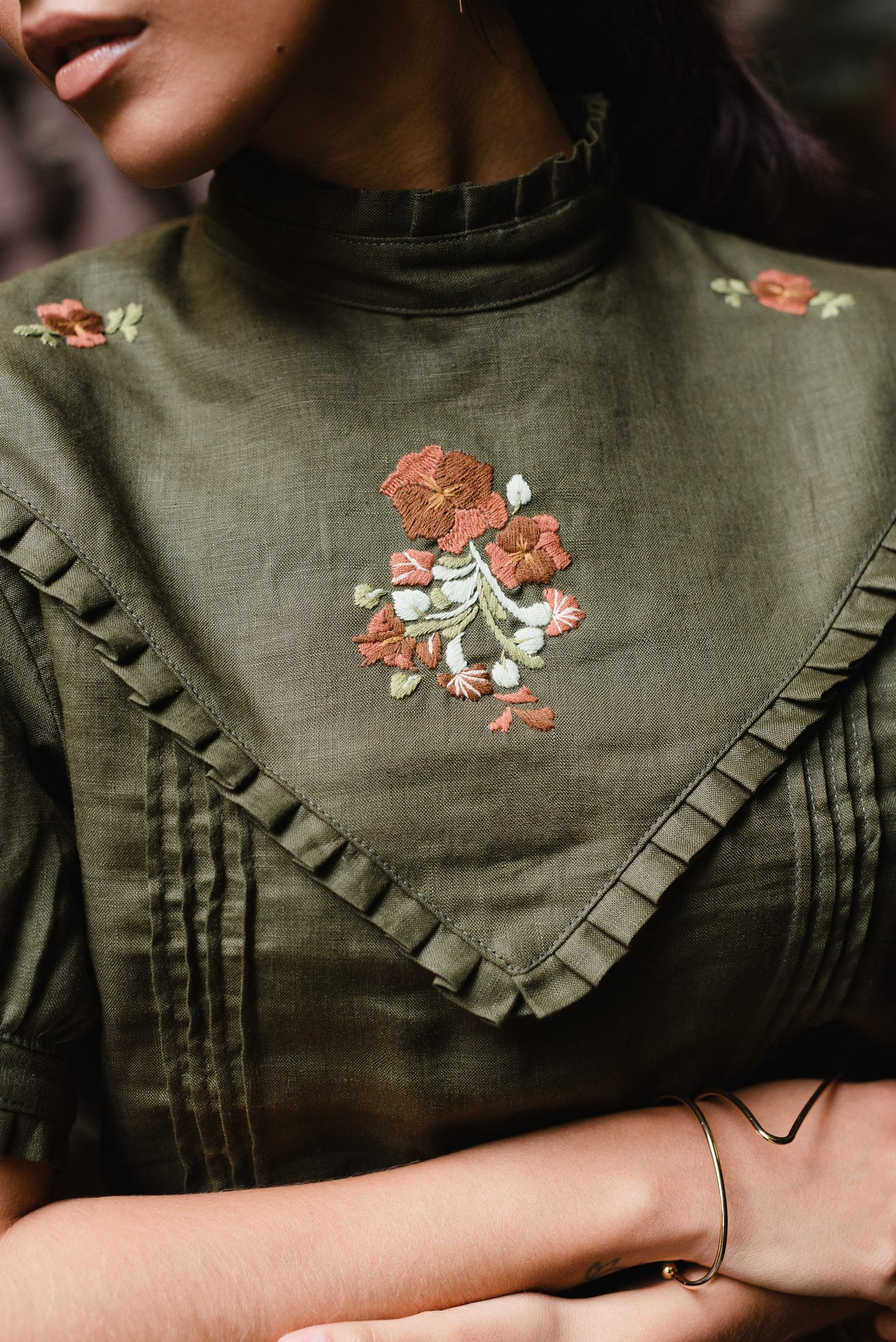 Blusa Hilos de Raíz El Legado Edición Especial