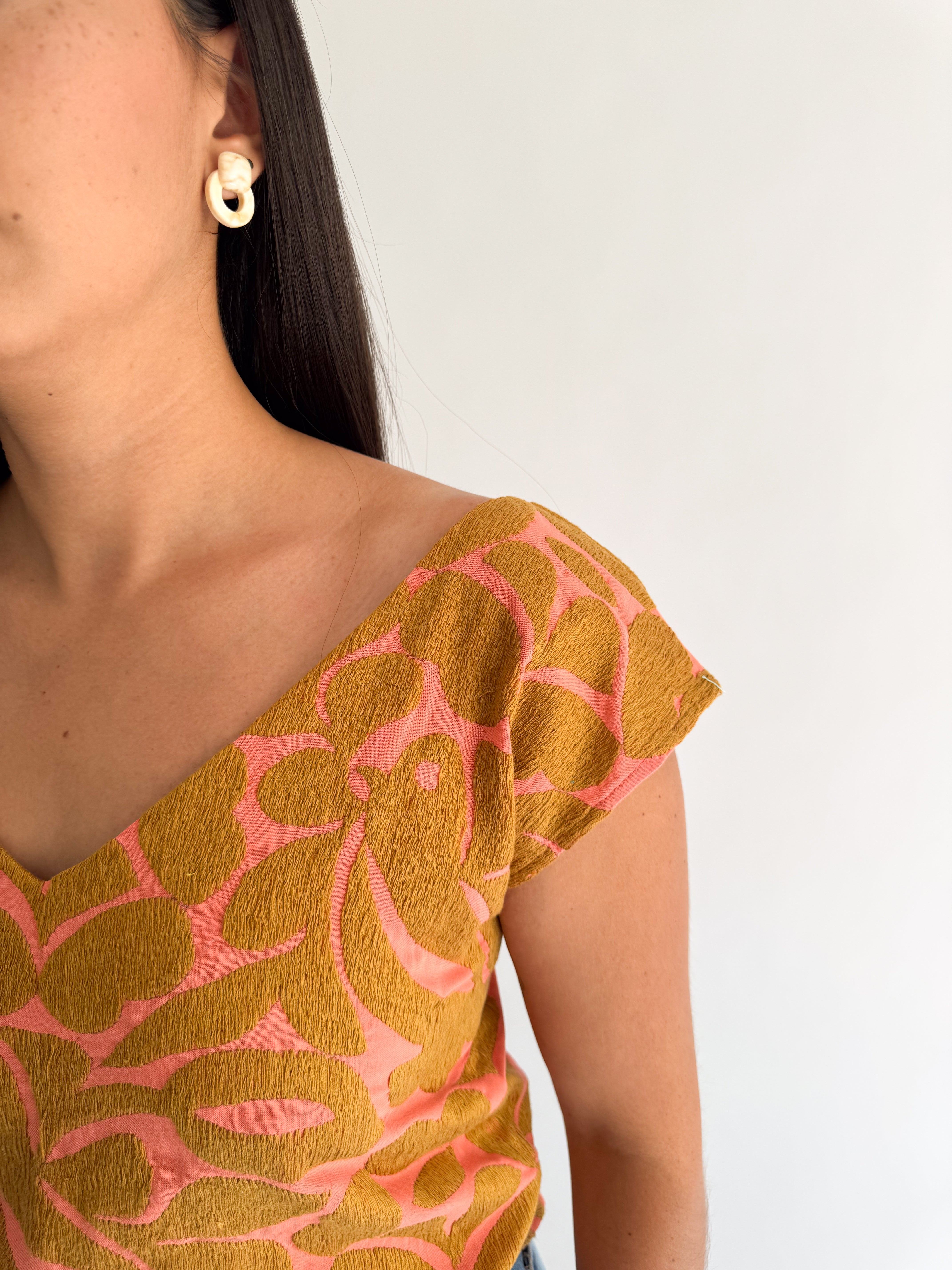 Jalapa V Coral/Gold Blouse