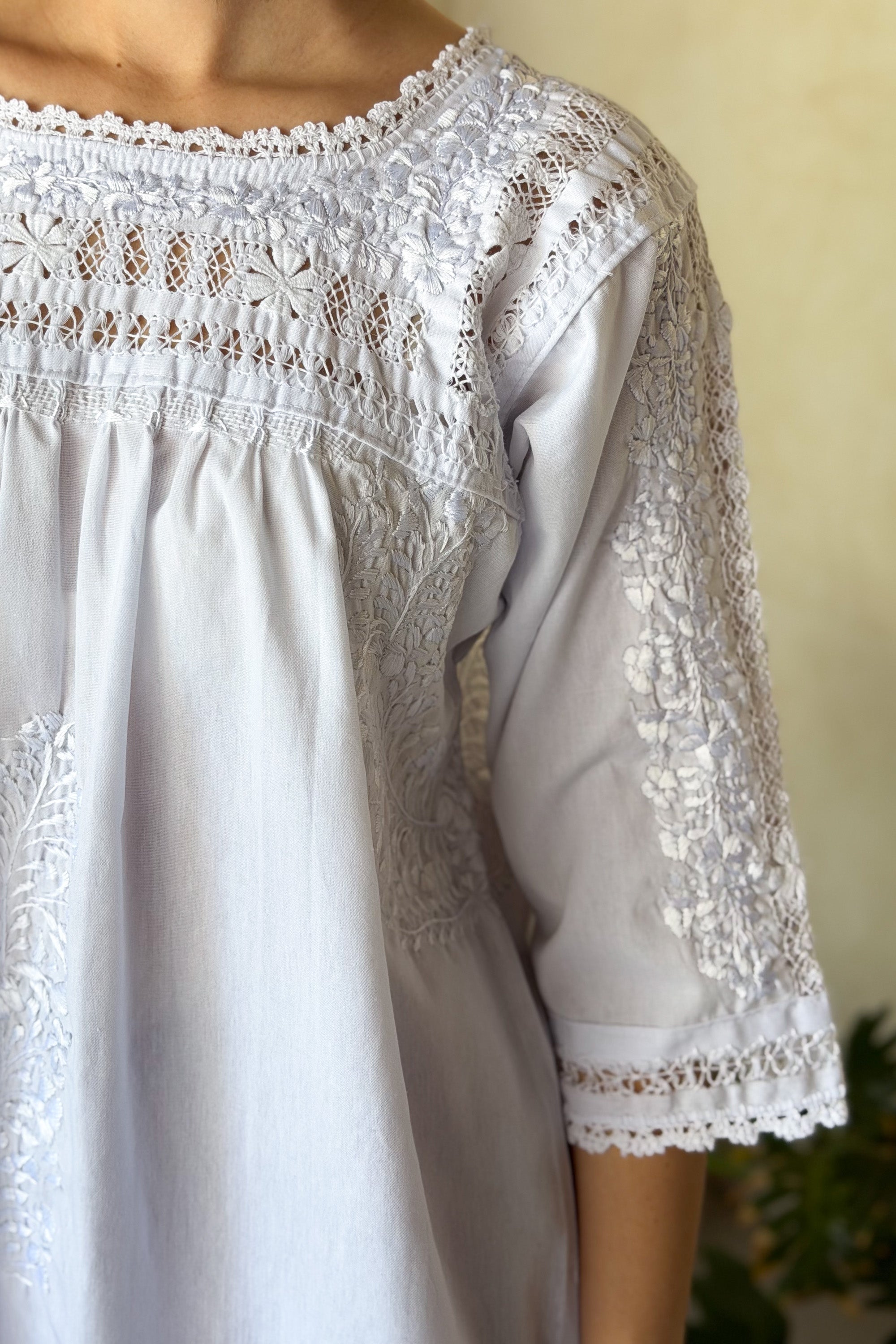 Blusa San Antonino Deshilada Blanca