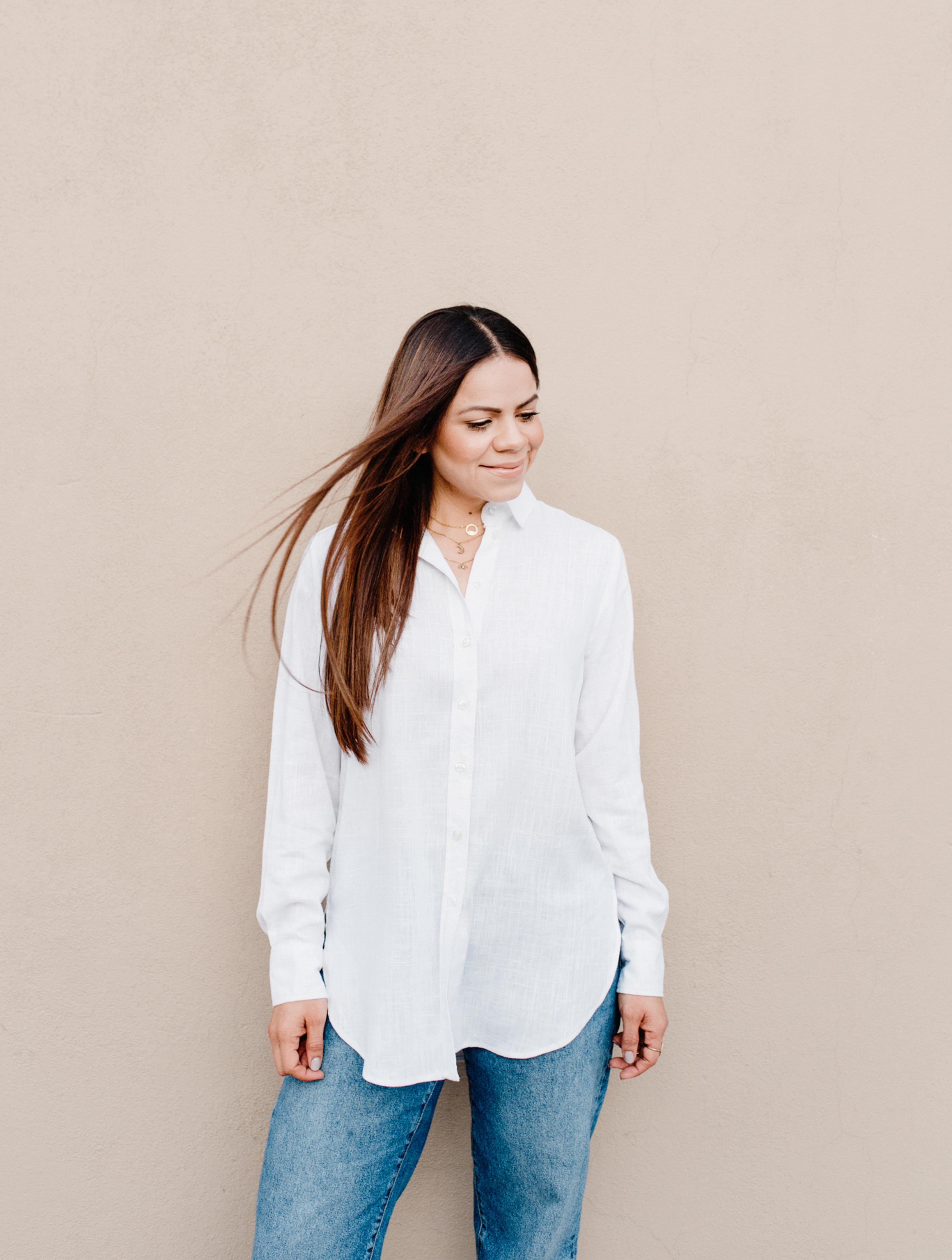 Long-sleeved linen shirt
