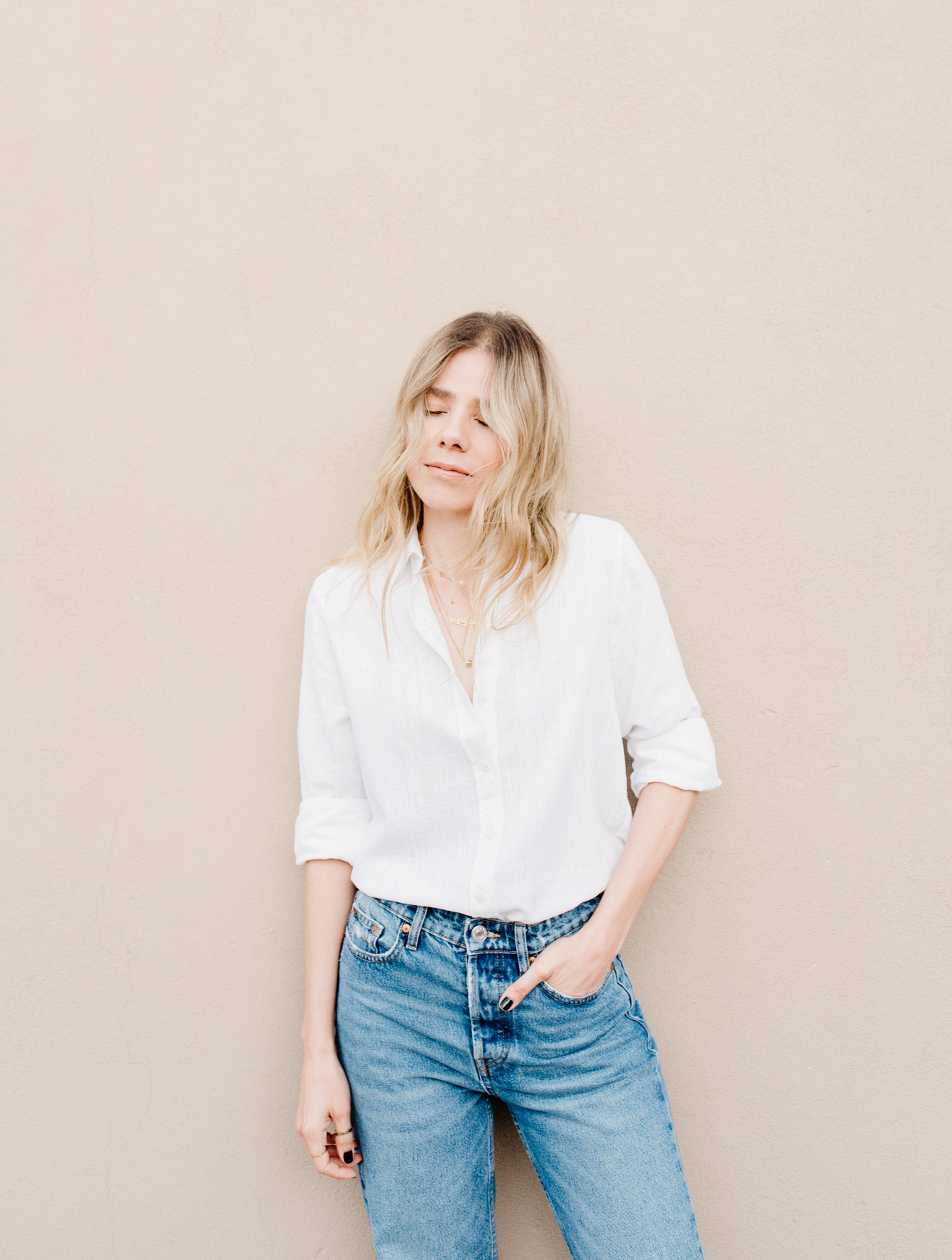 Long-sleeved linen shirt