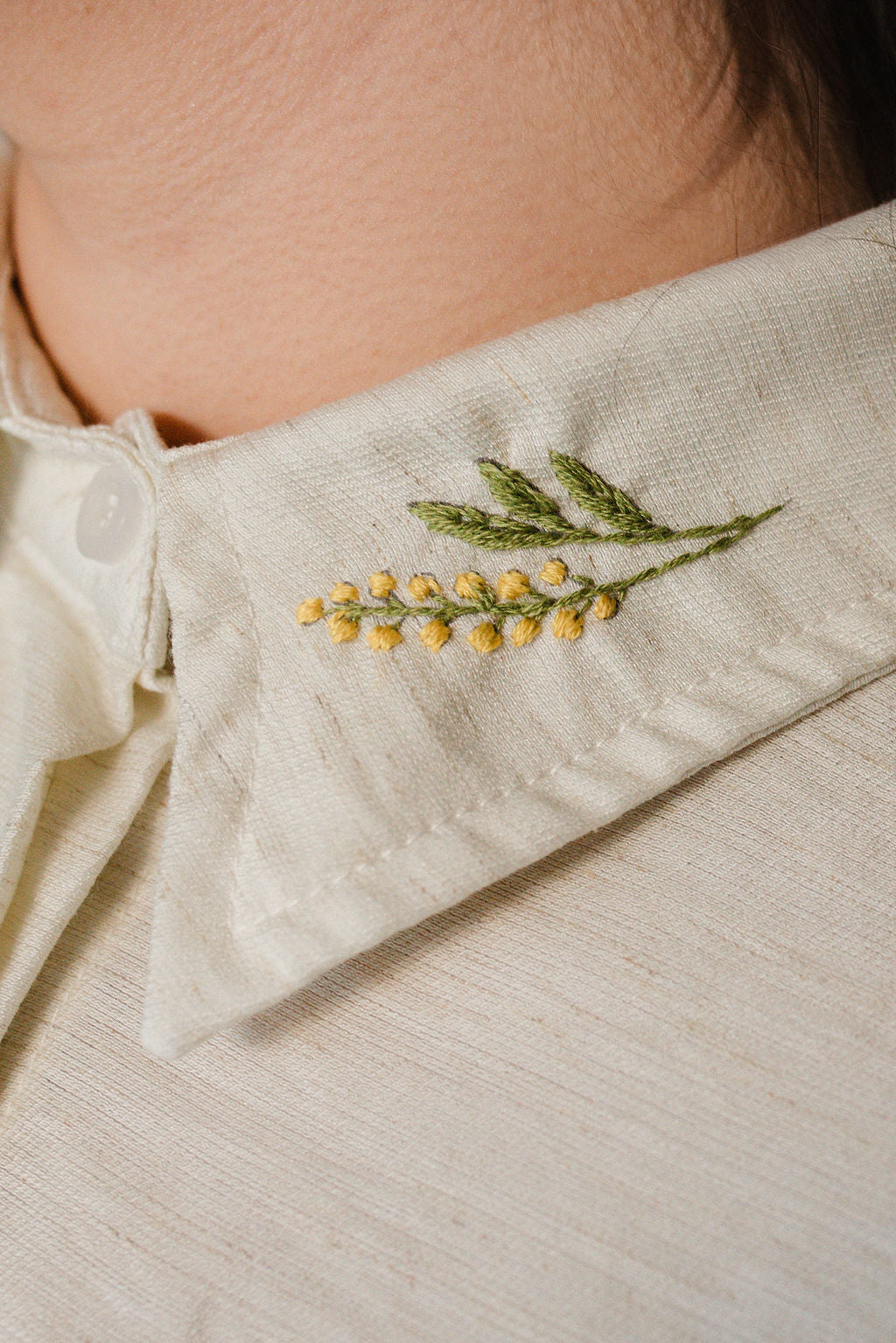 Short-sleeved linen shirt