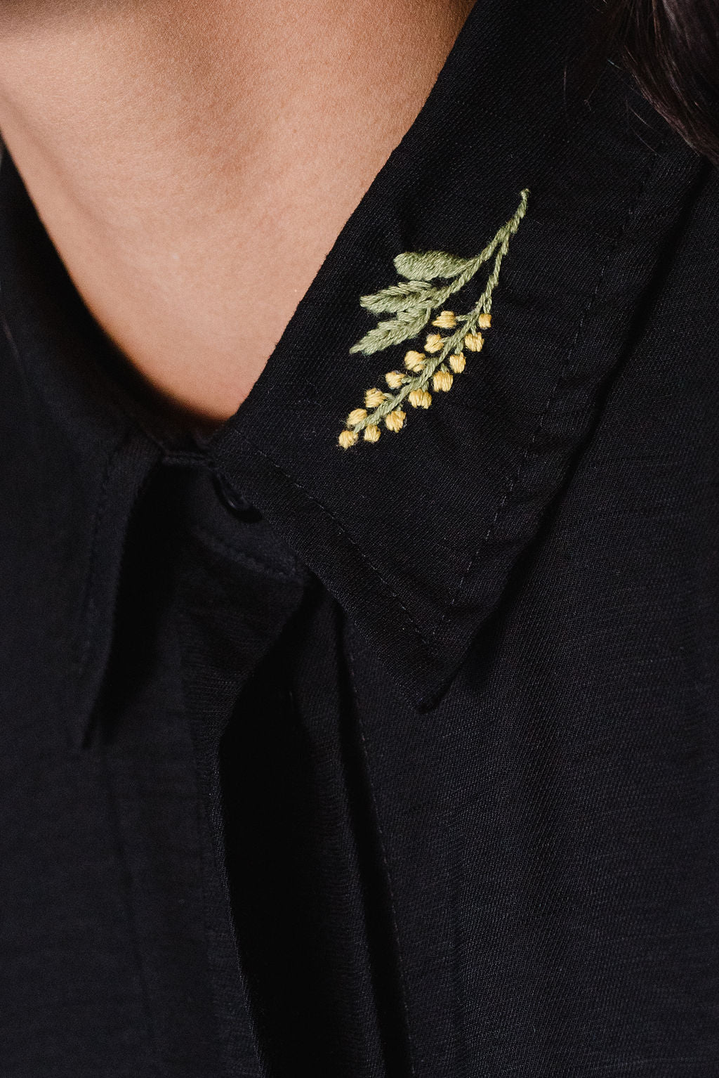 Short-sleeved linen shirt