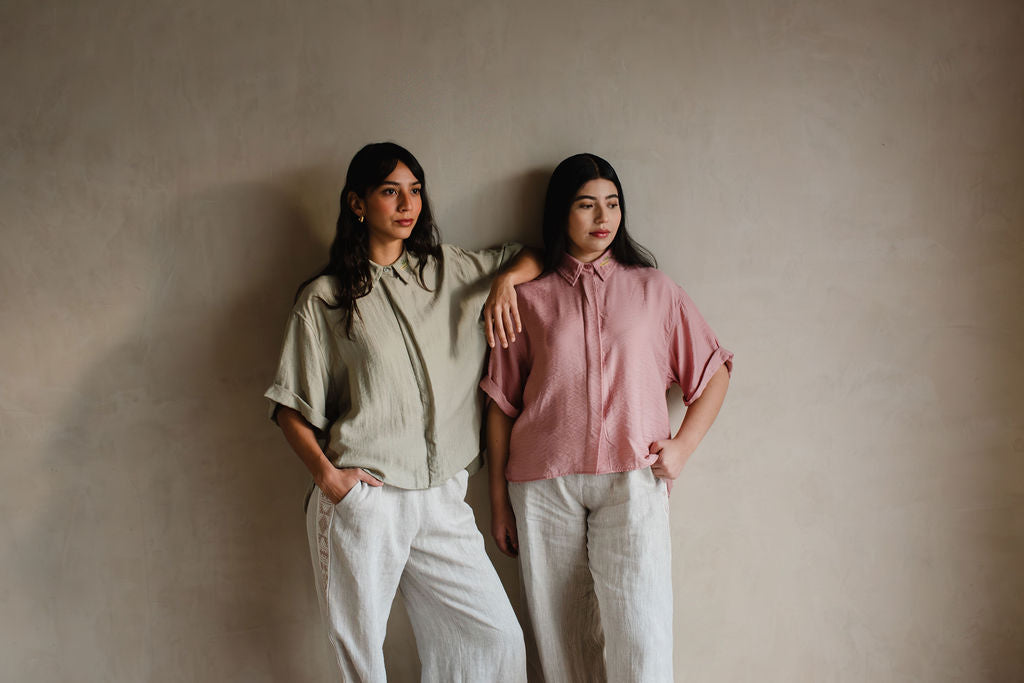 Short-sleeved linen shirt