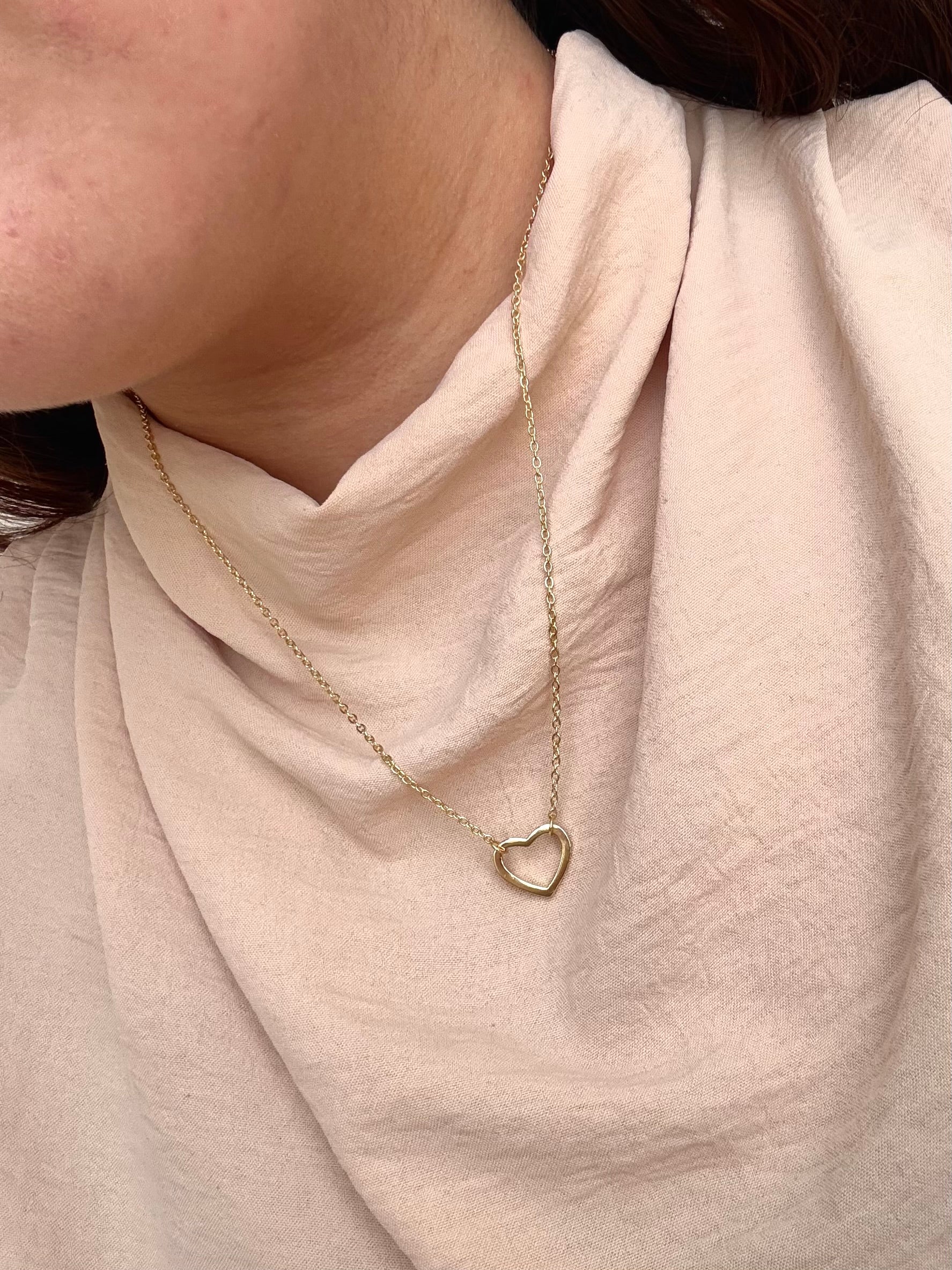 Collar Contorno de Corazón N6