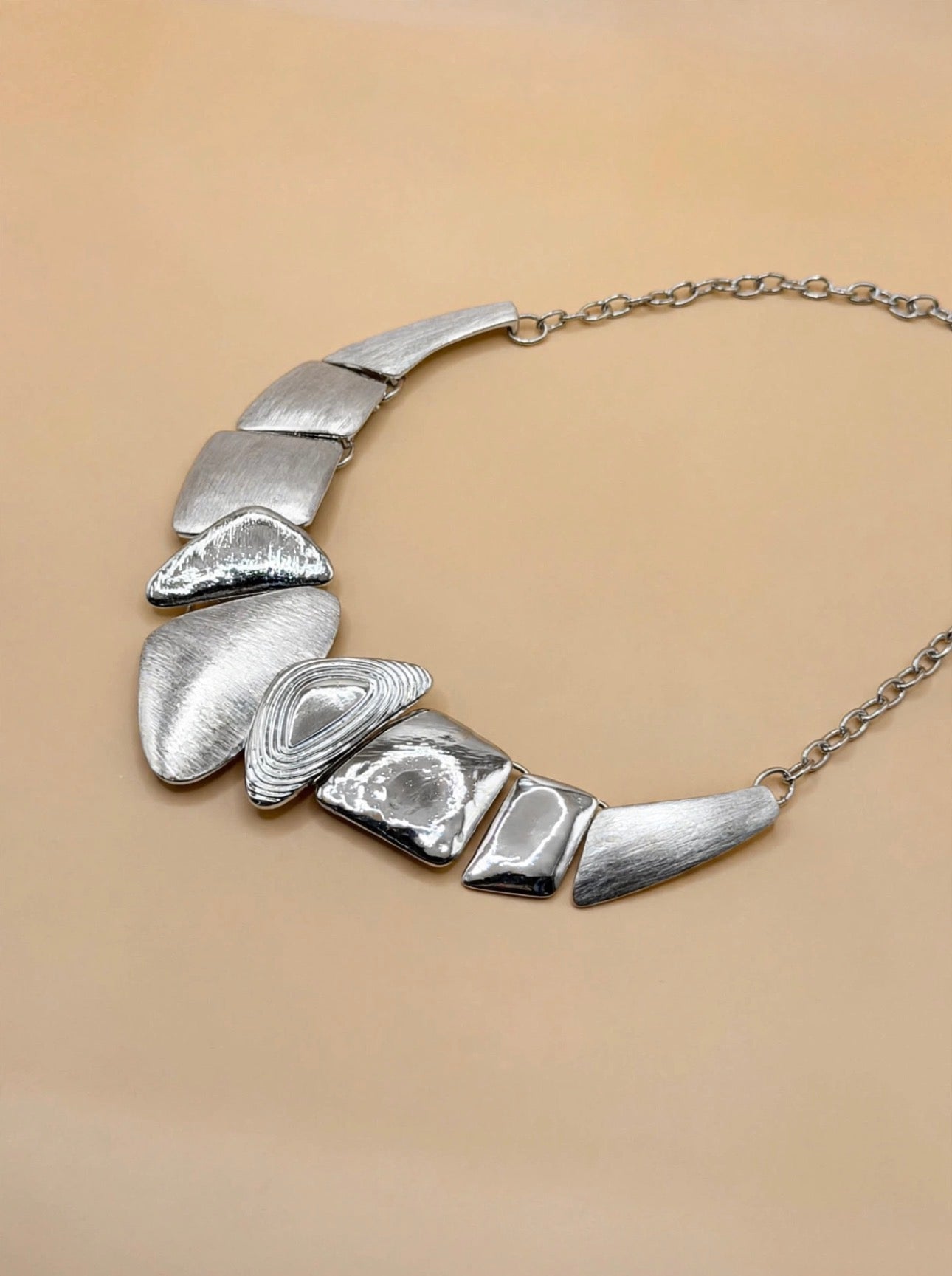 Collar De Triangulos Plateados 42