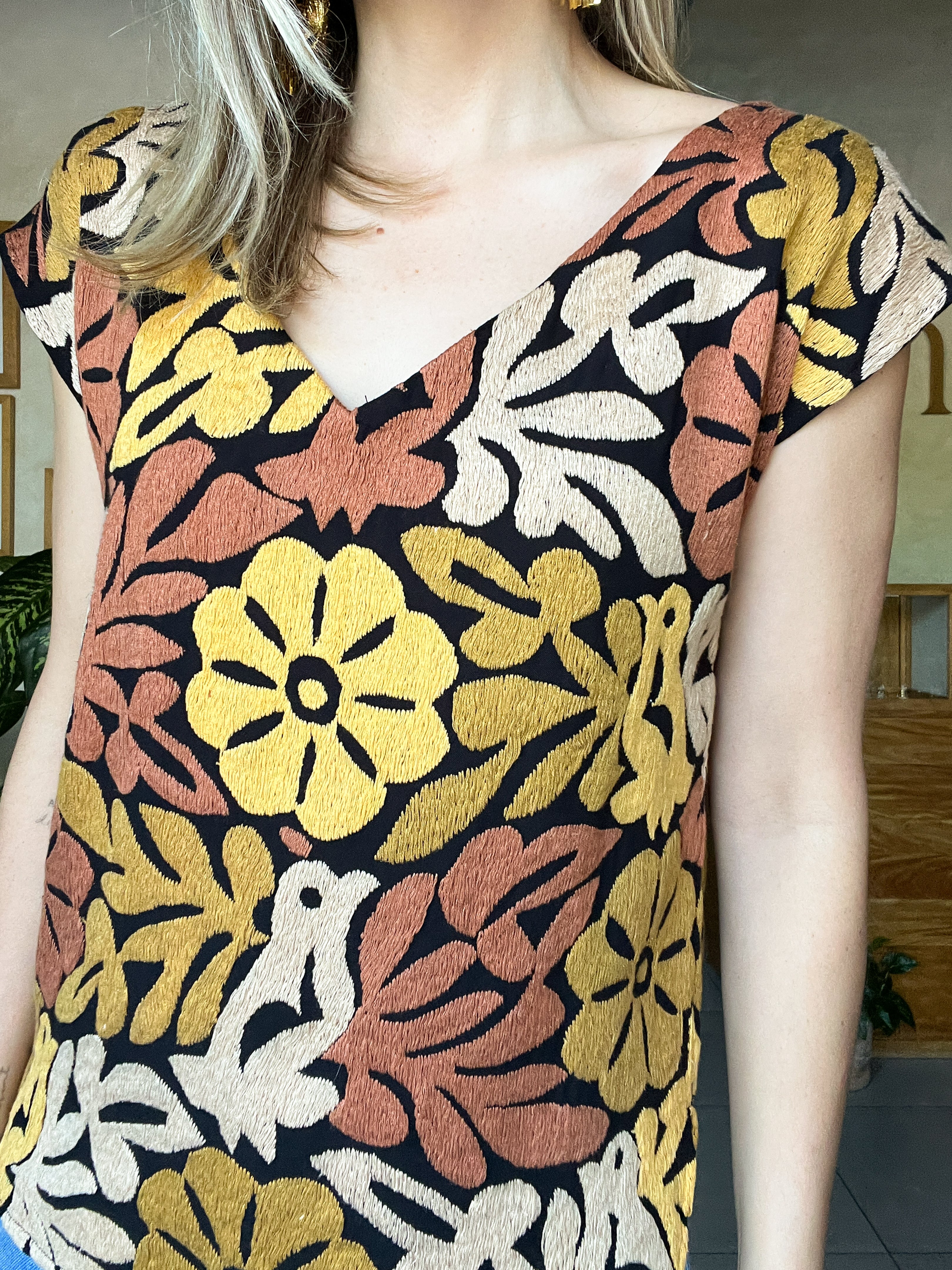 Jalapa V Bone Nude Blouse