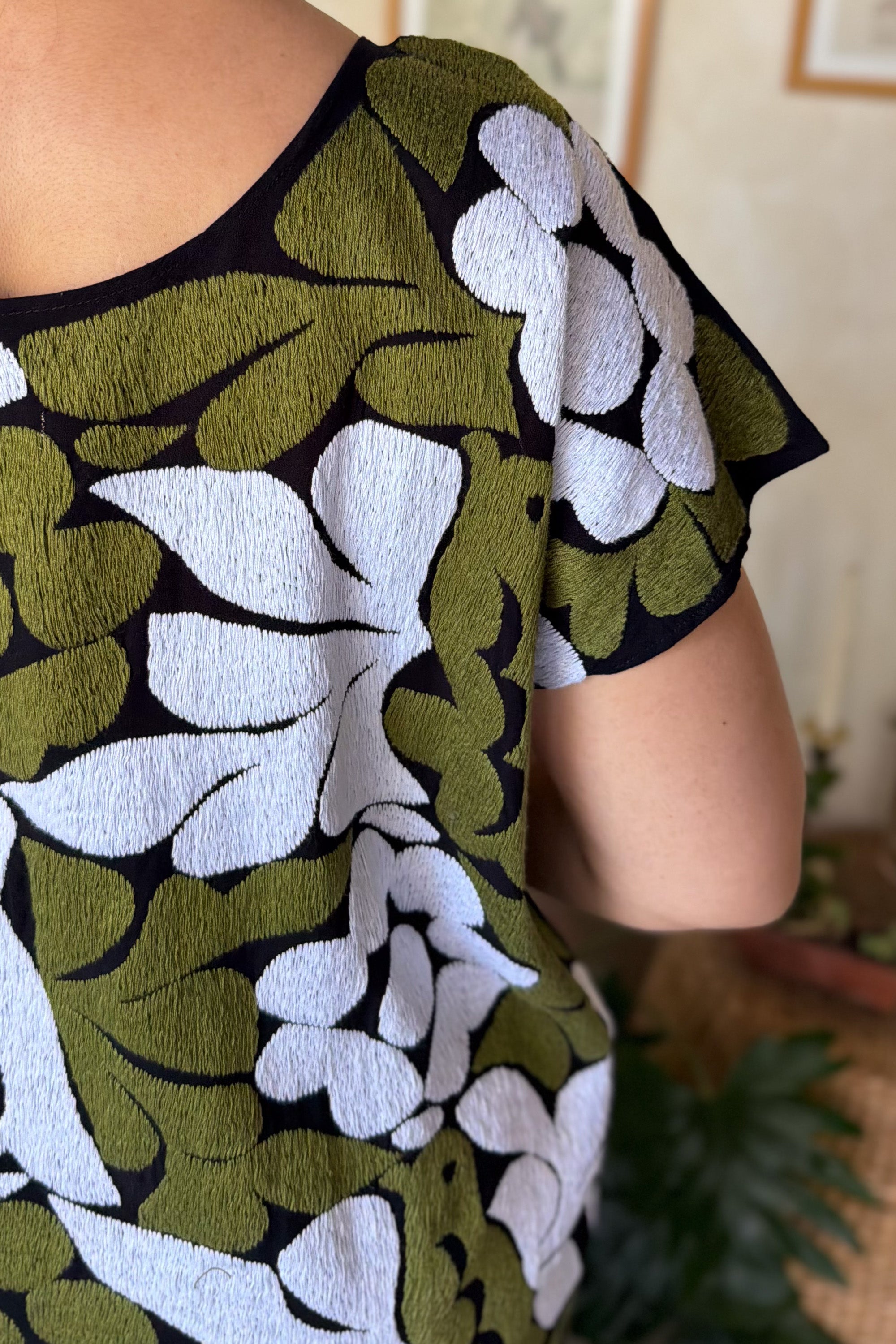 Huipil Jalapa Negro Verde Blanco
