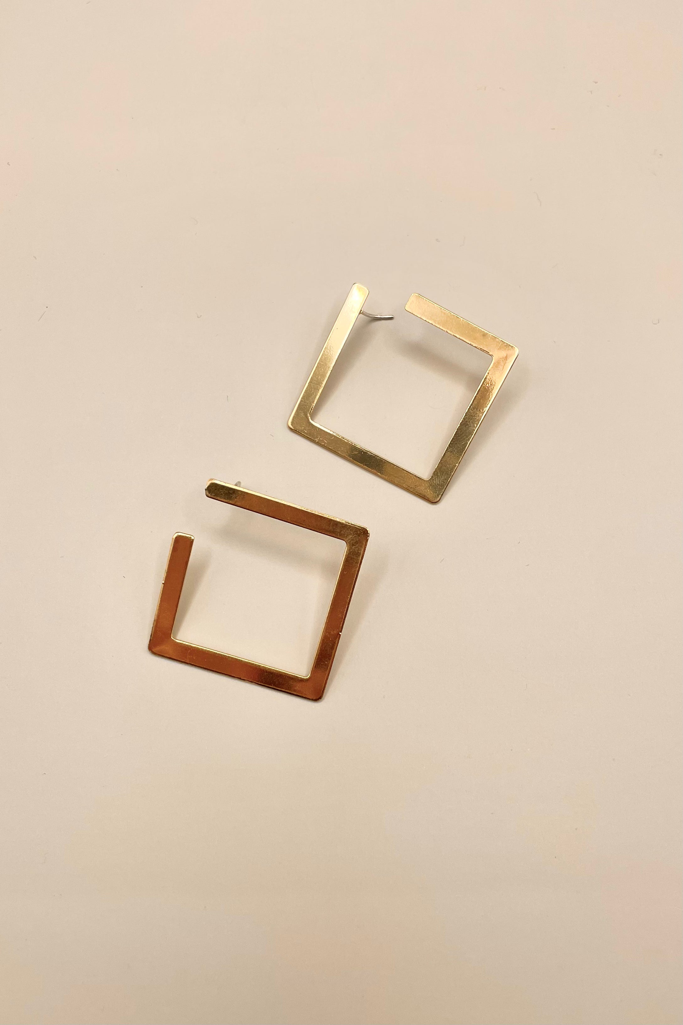 Aretes Rombo Plano G47