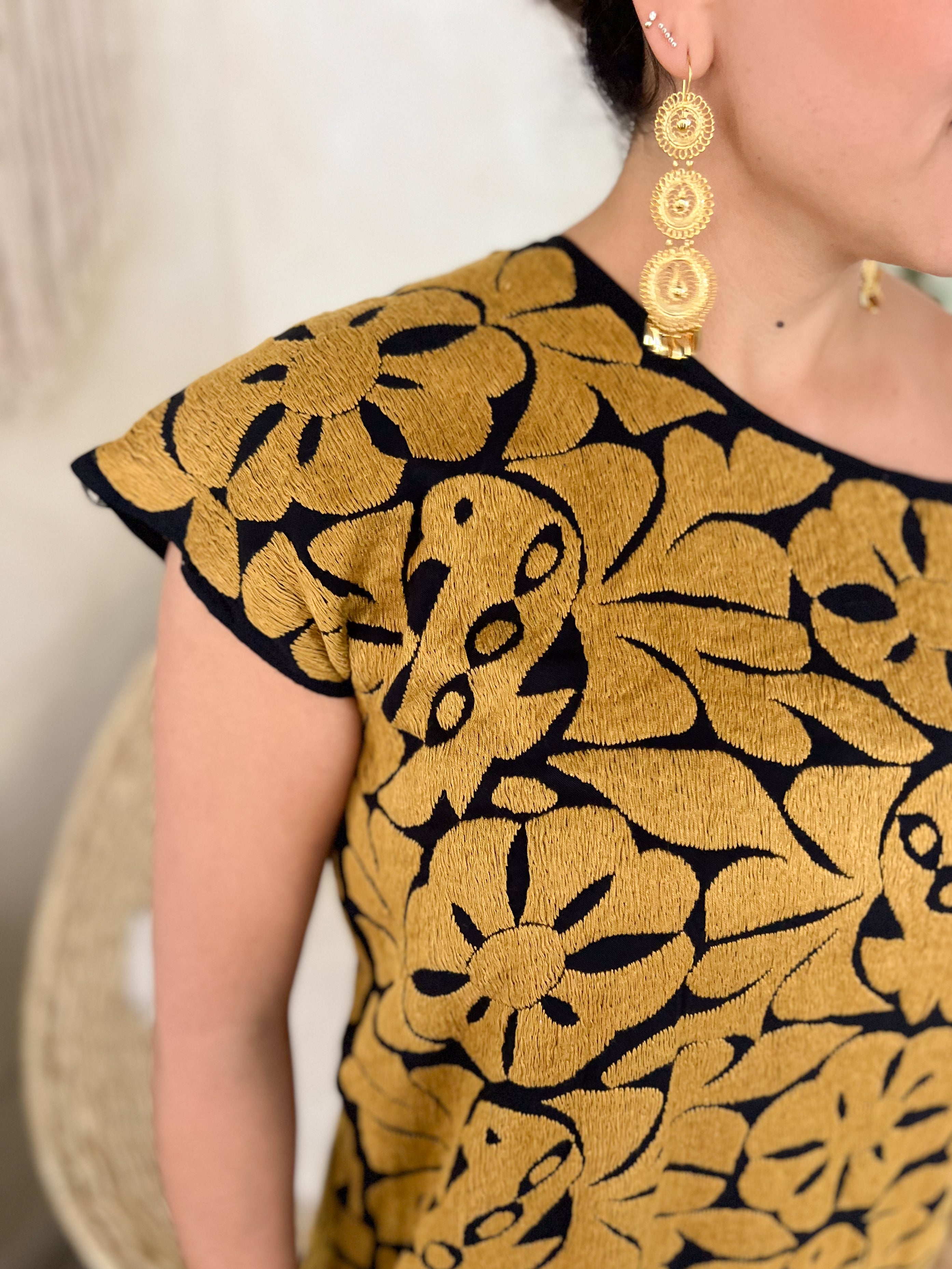 Huipil Jalapa Black/Dark Gold