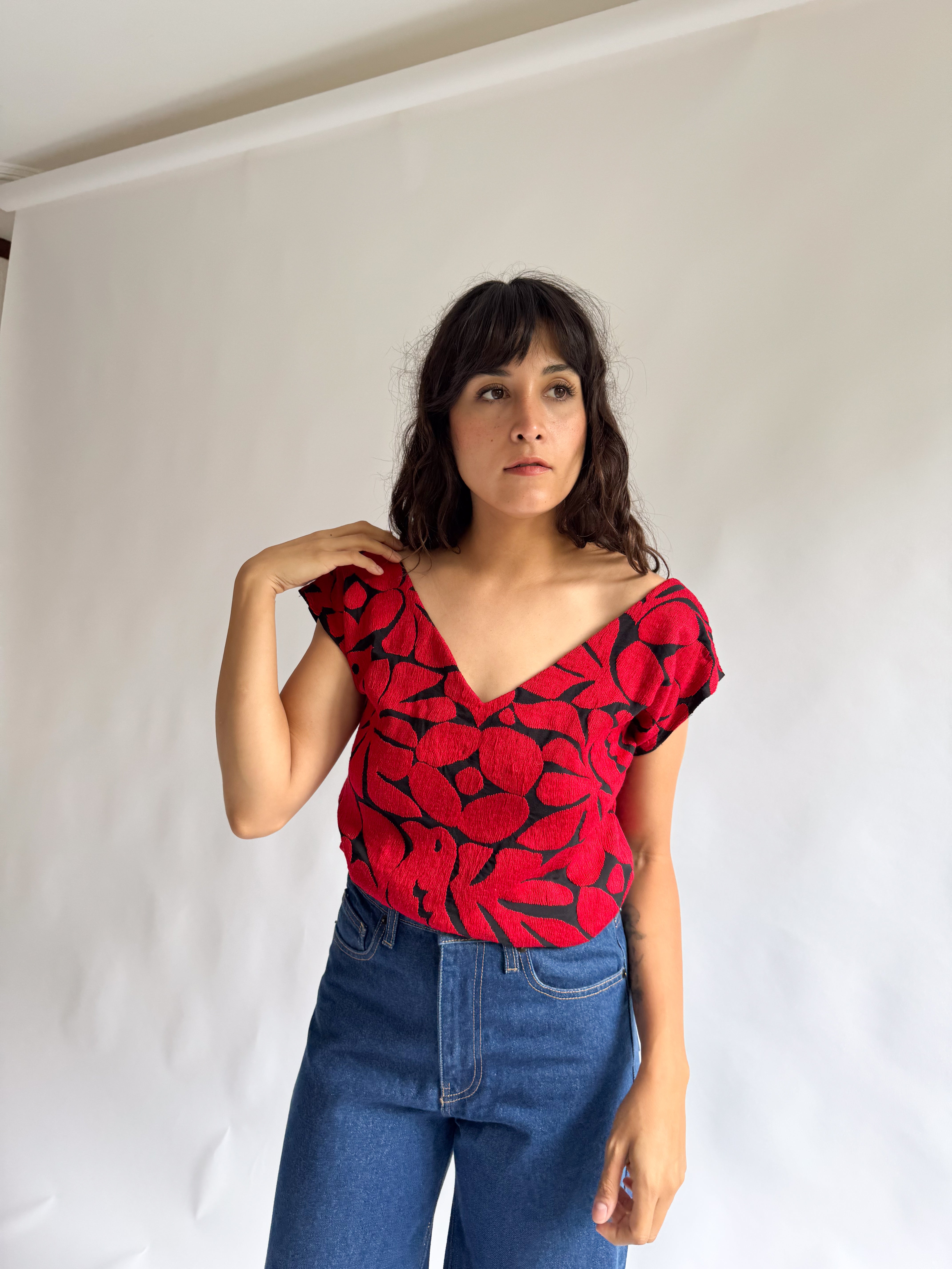 Blusa Jalapa V Negro / Rojo