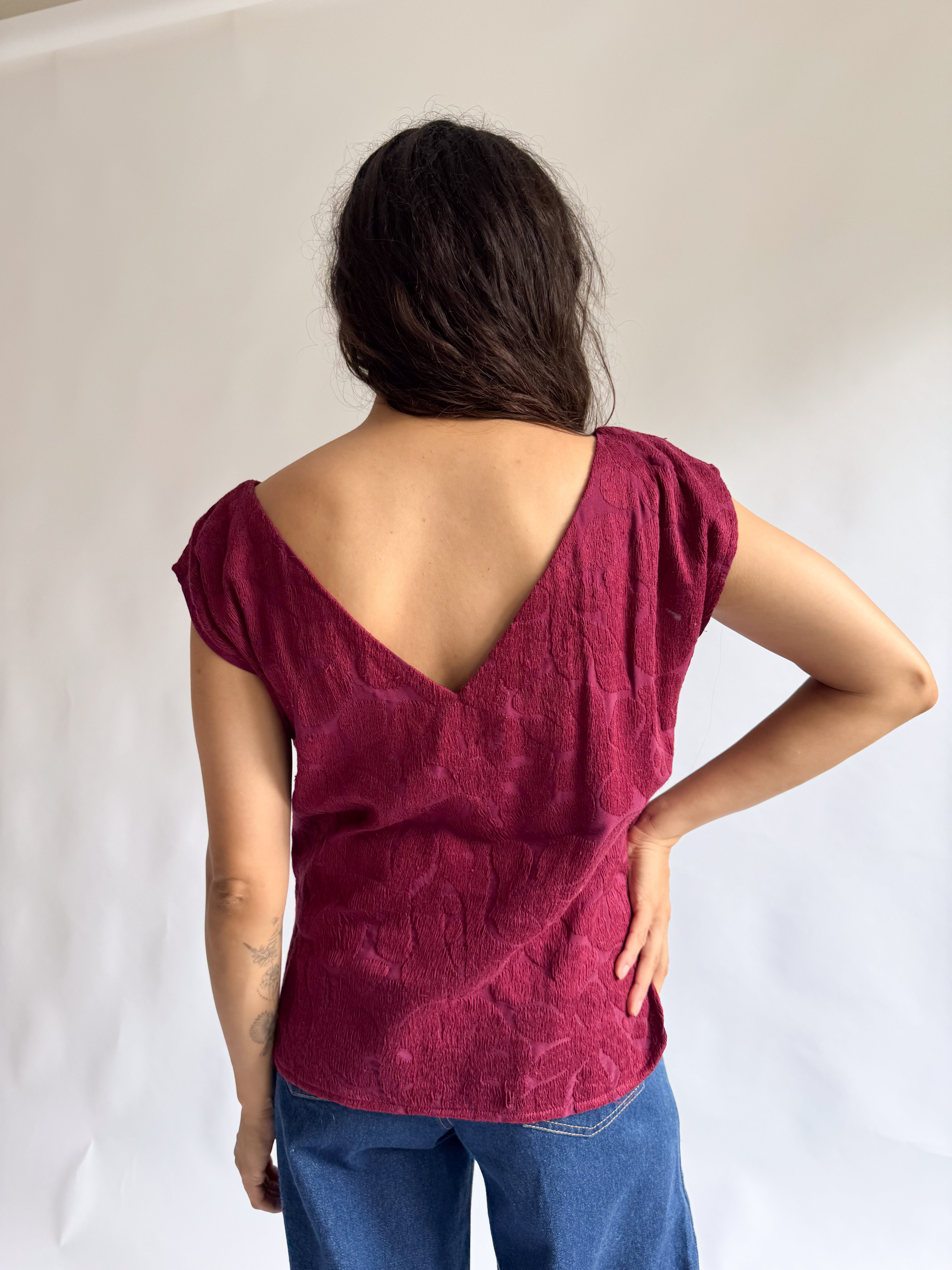 Blusa Jalapa V Tinto Monocromático