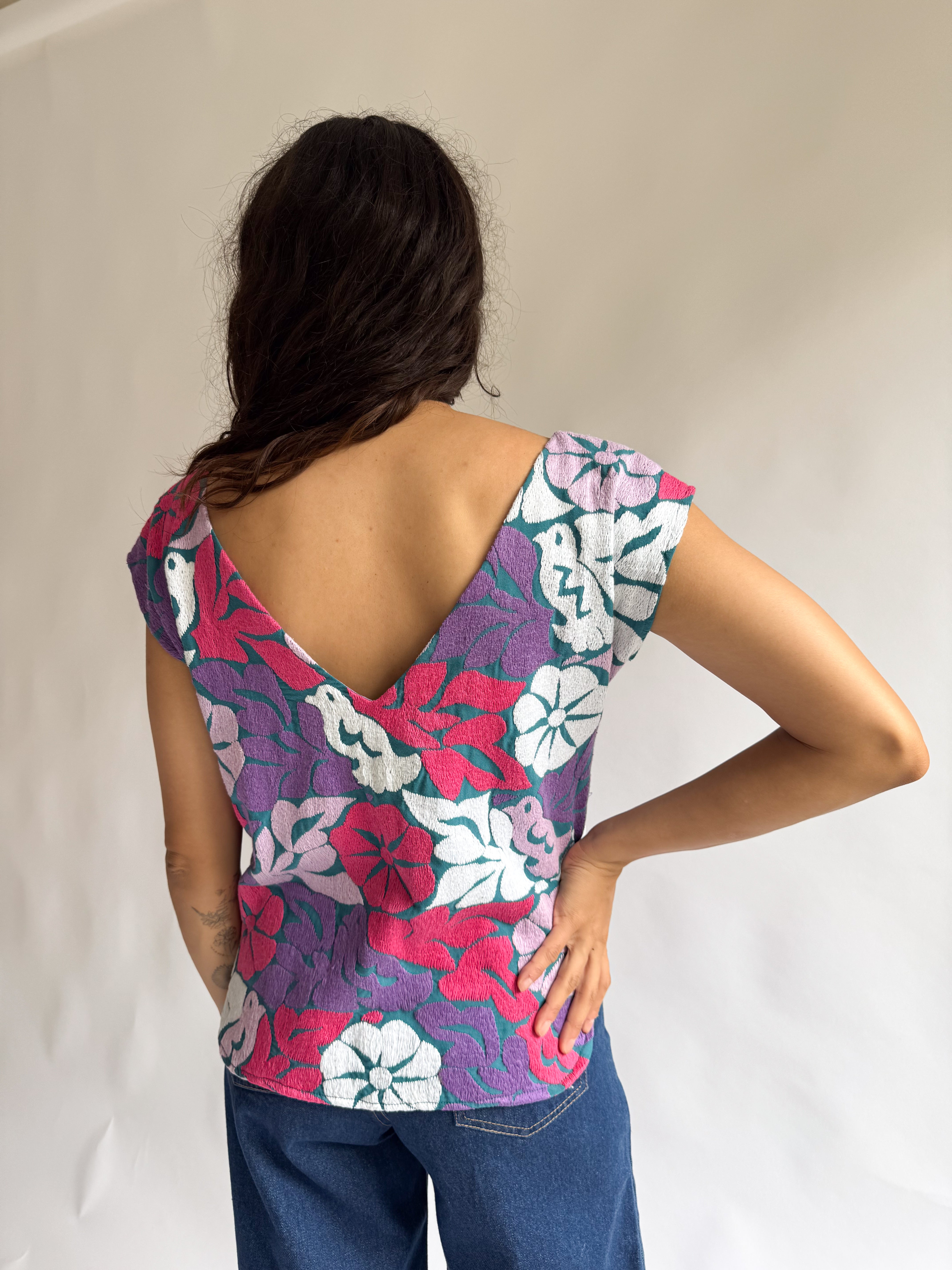 Blusa Jalapa V Aqua / Tonos Rosas