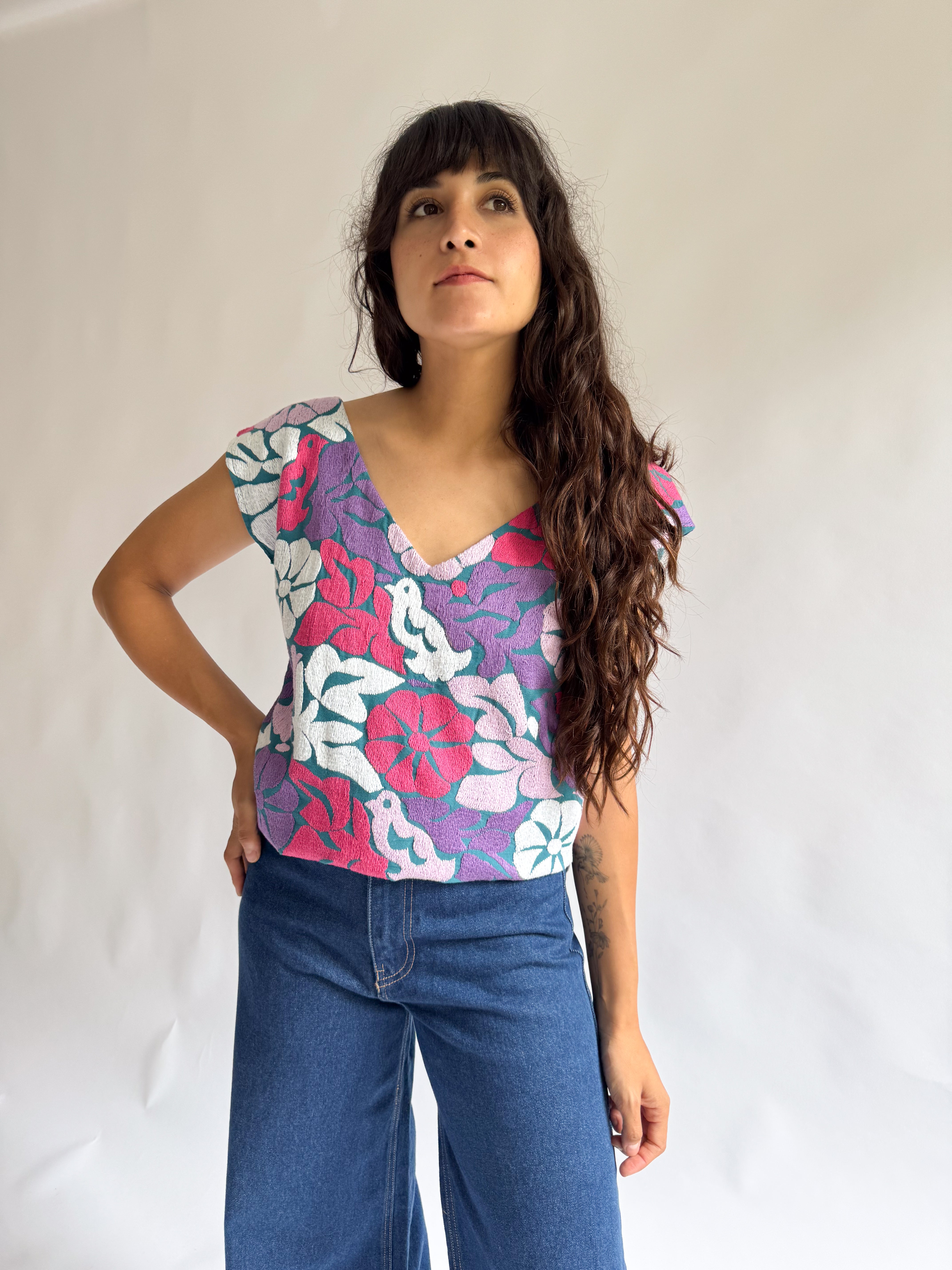 Blusa Jalapa V Aqua / Tonos Rosas