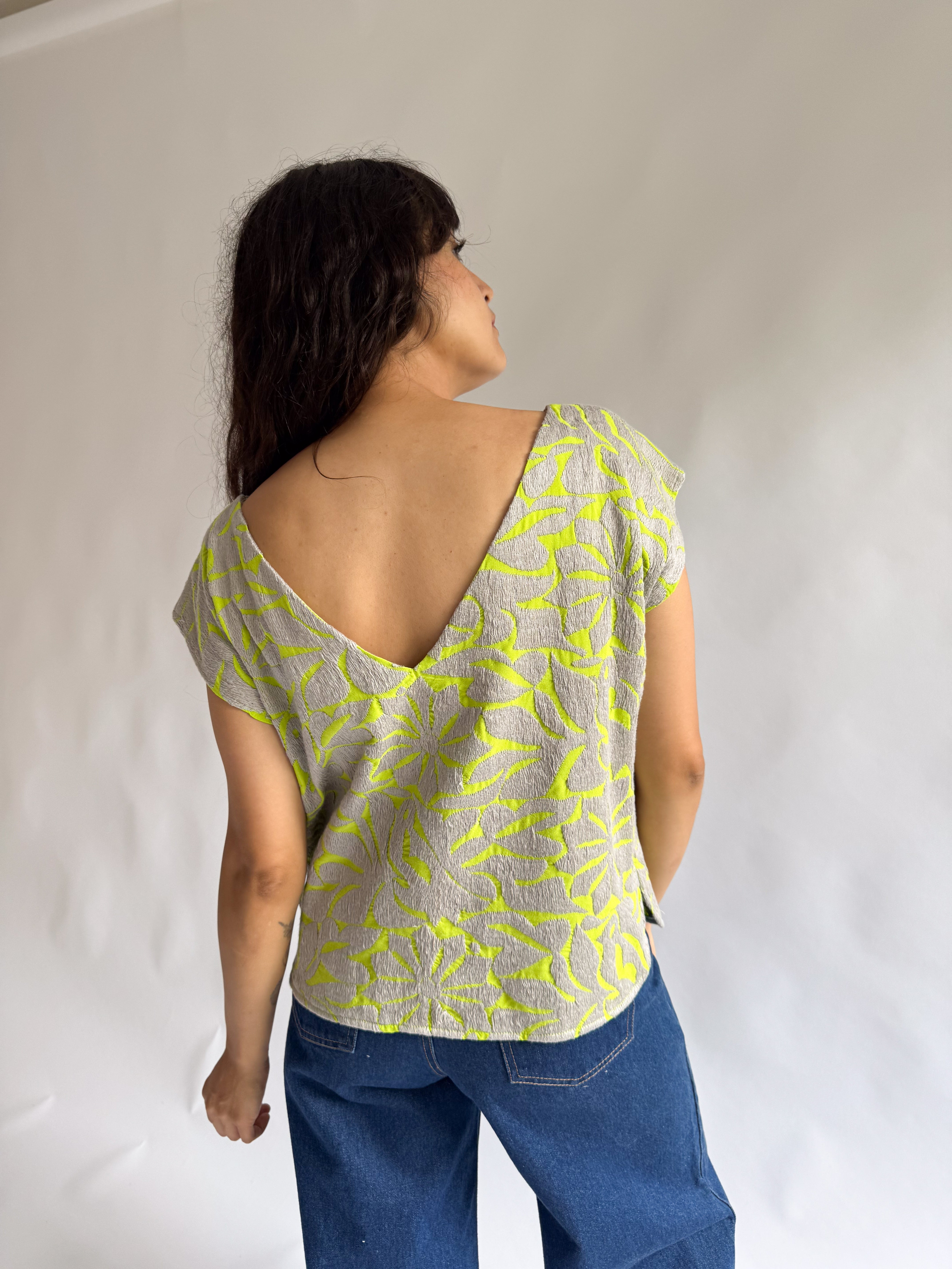 Blusa Jalapa V Neón / Gris