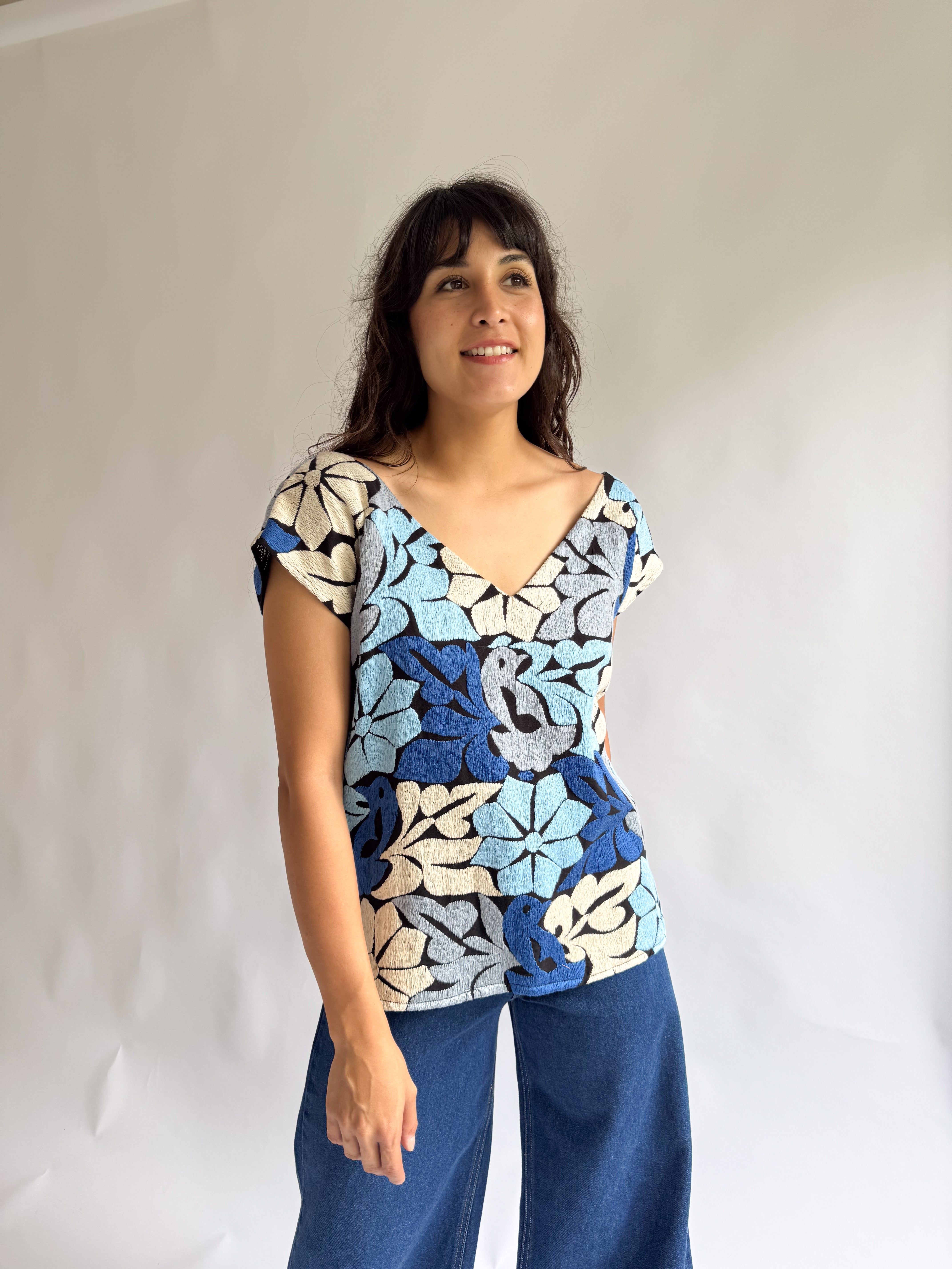 Blusa Jalapa V Negro / Azules