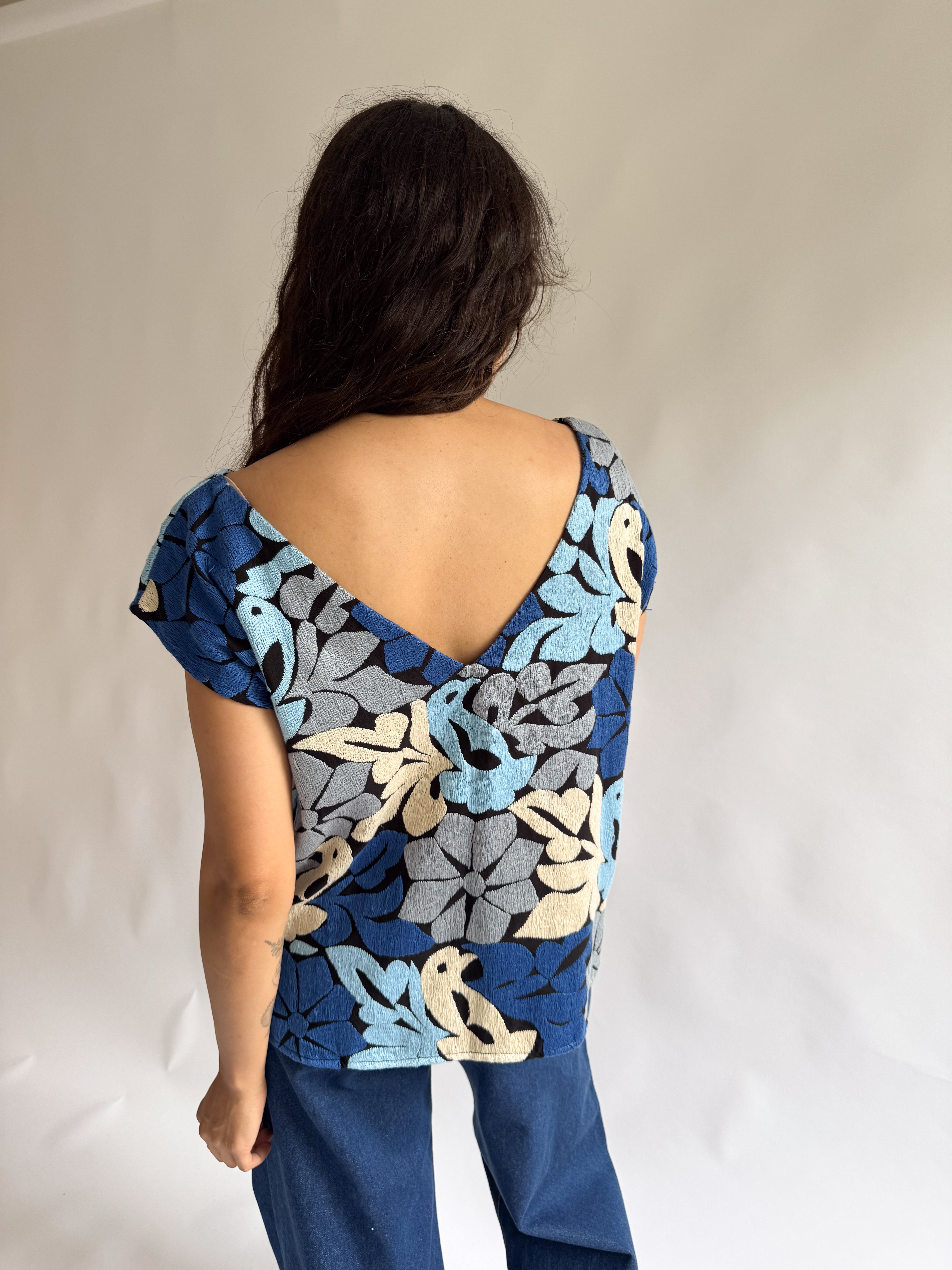 Blusa Jalapa V Negro / Azules