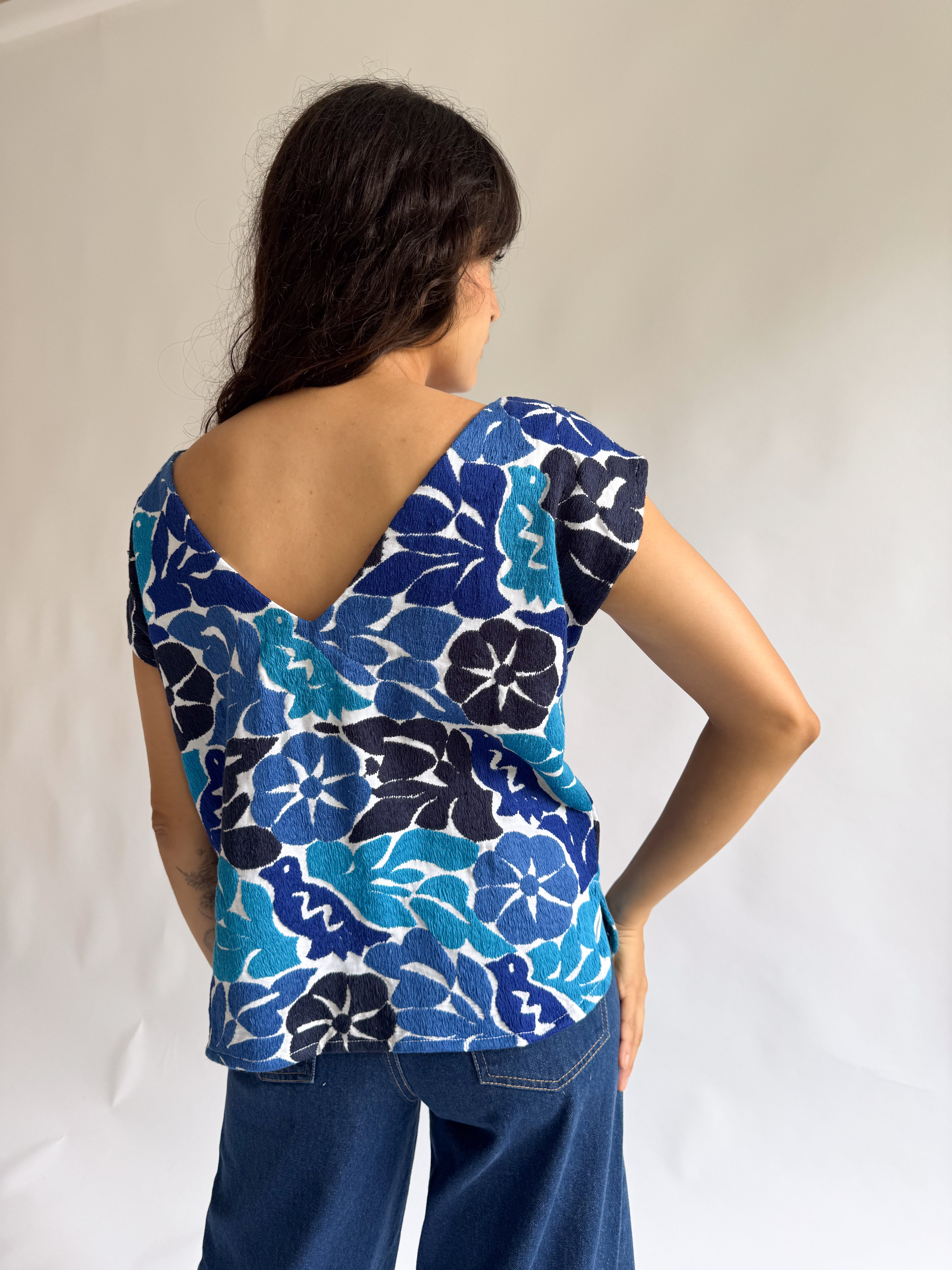 Blusa Jalapa V Blanco / Azules