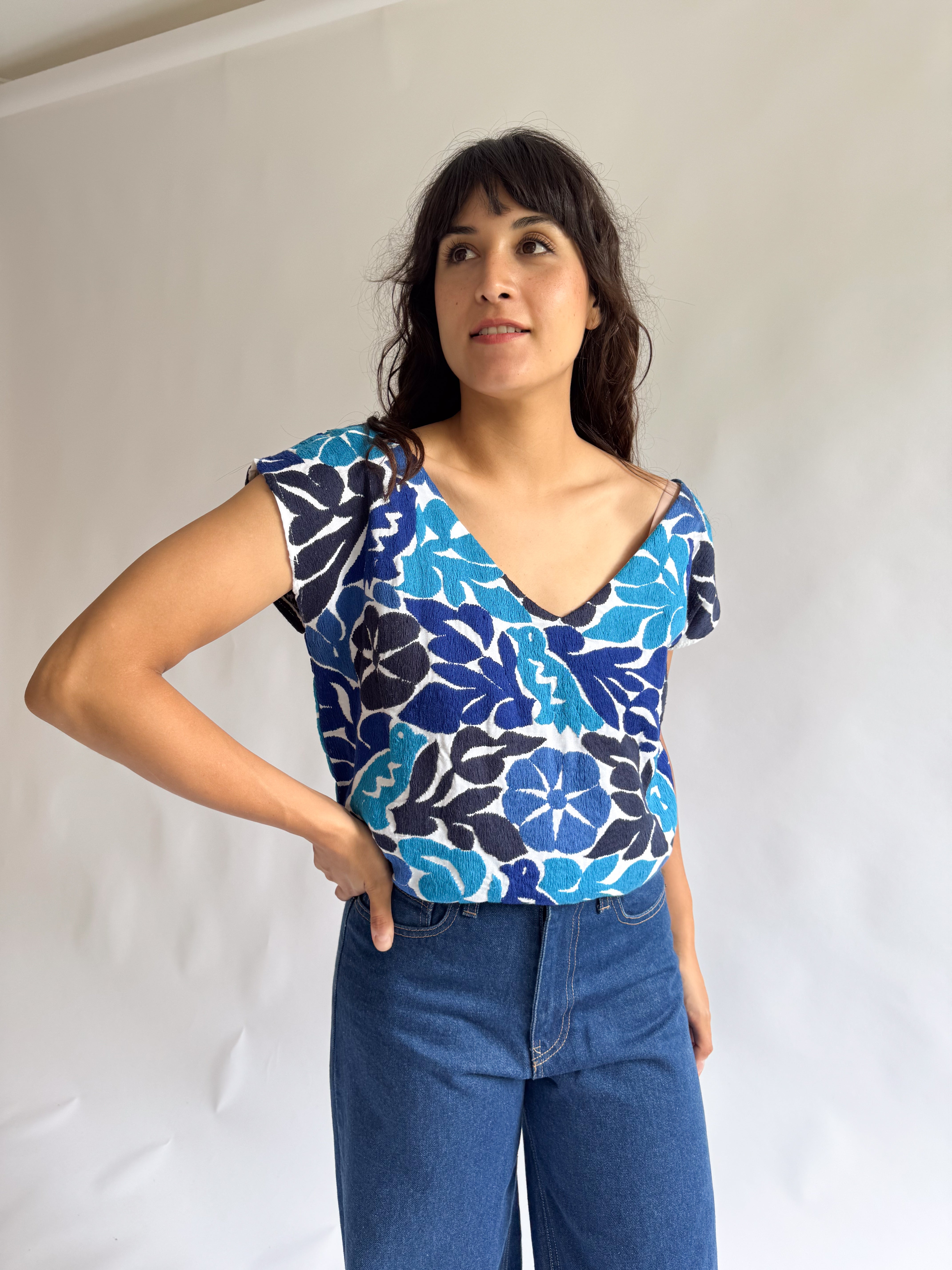 Blusa Jalapa V Blanco / Azules