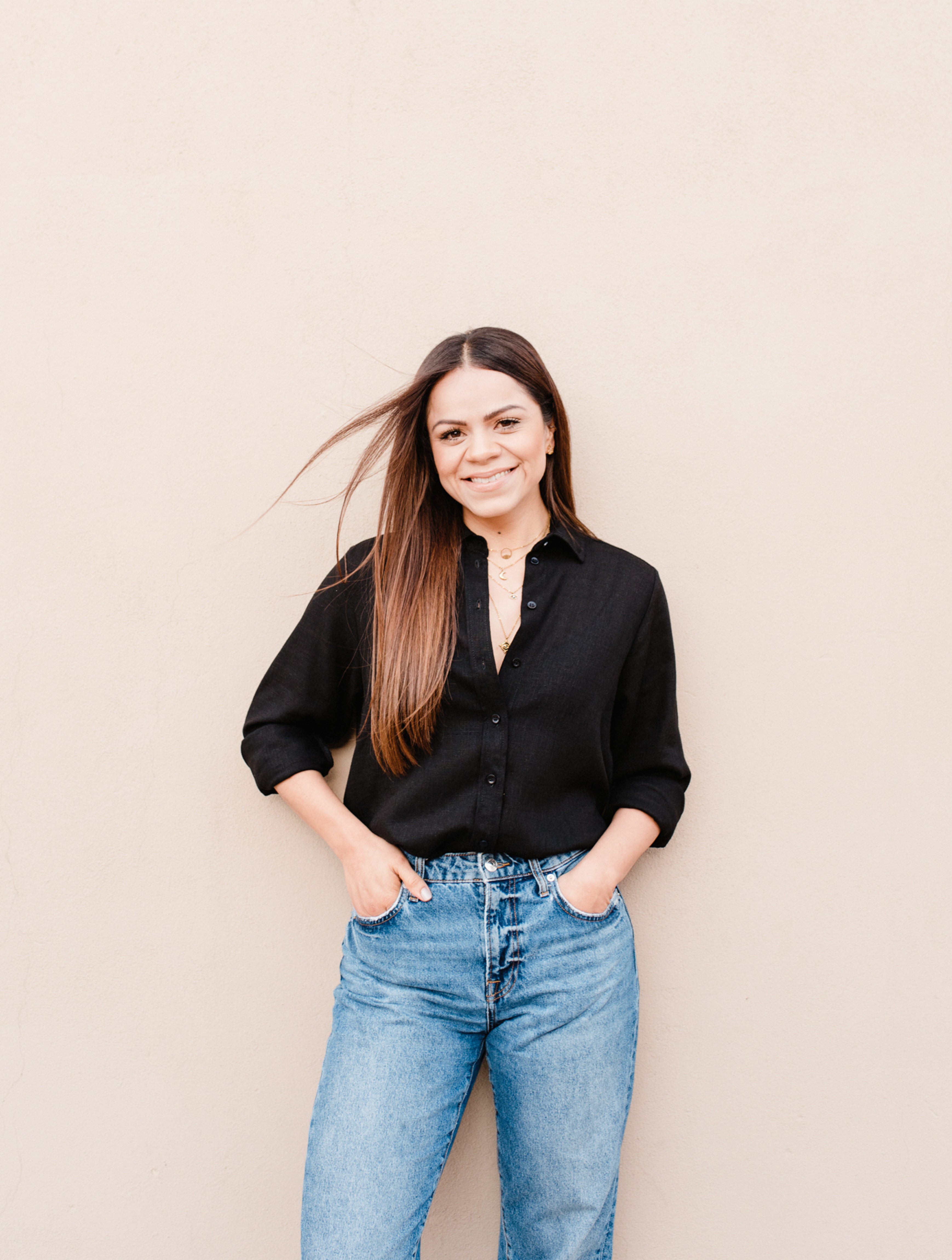 Long-sleeved linen shirt