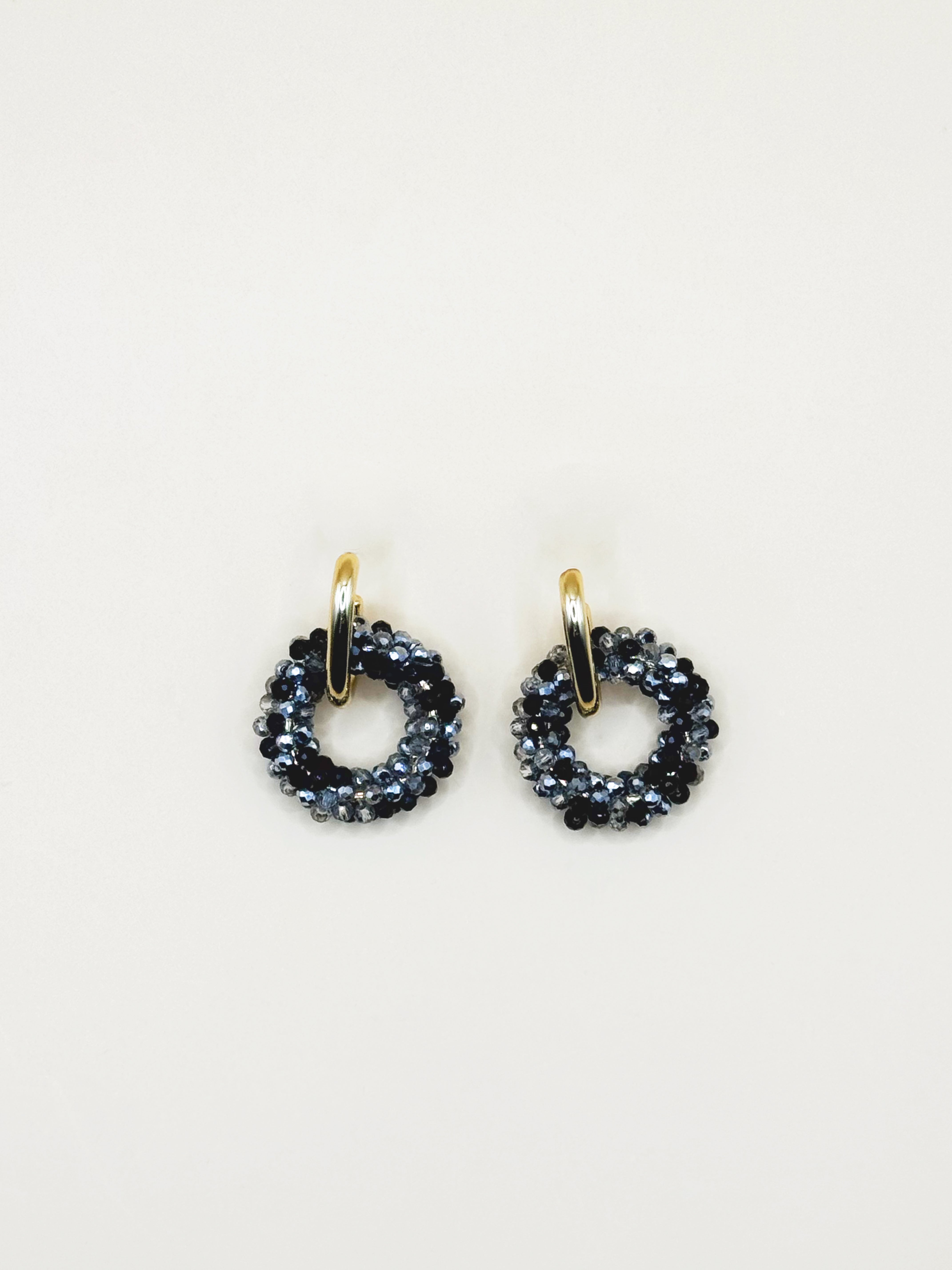 Aretes Redondo Chaquira Blanco/Negro N100