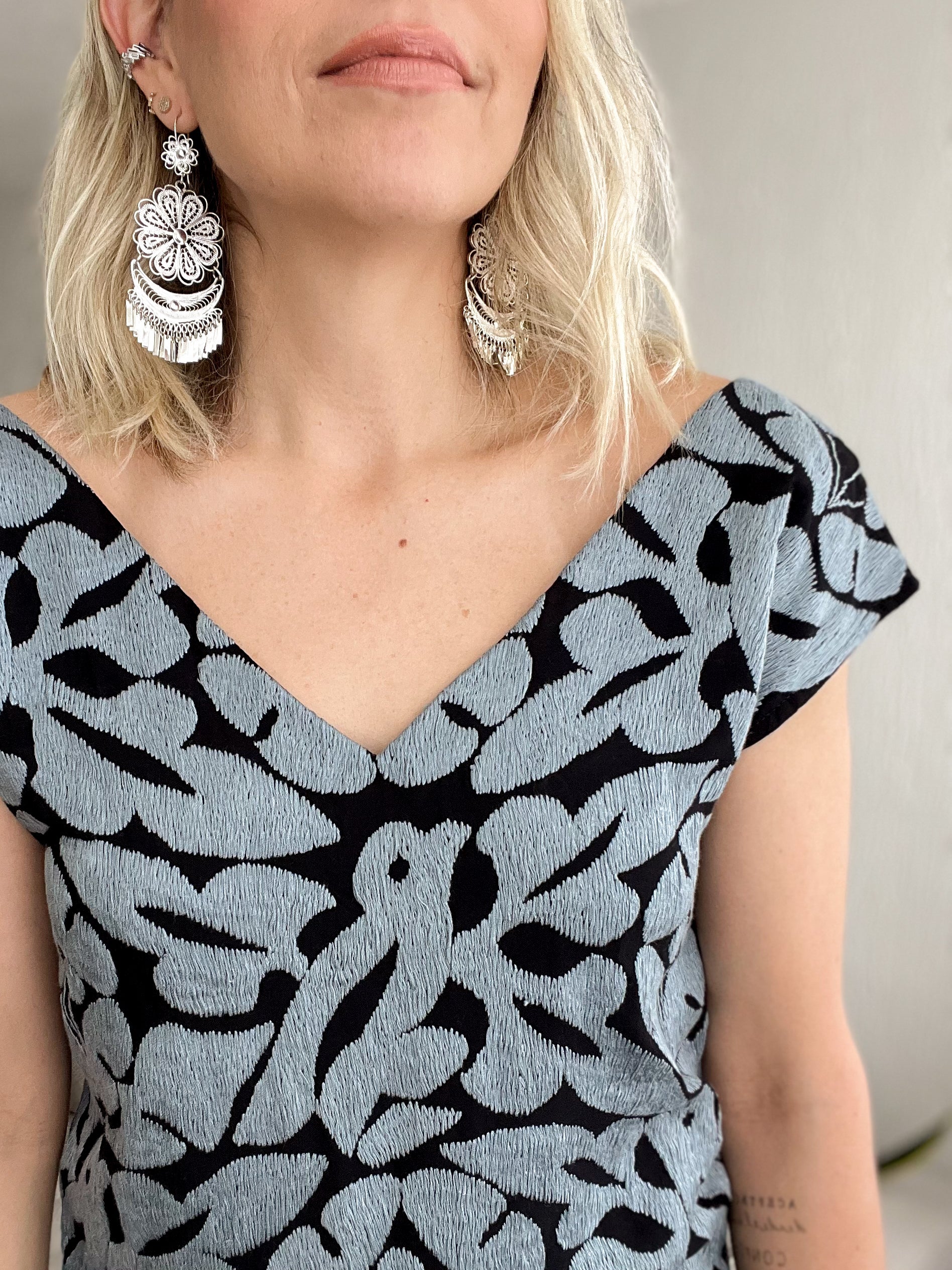 Blusa Jalapa V Negro / Plata