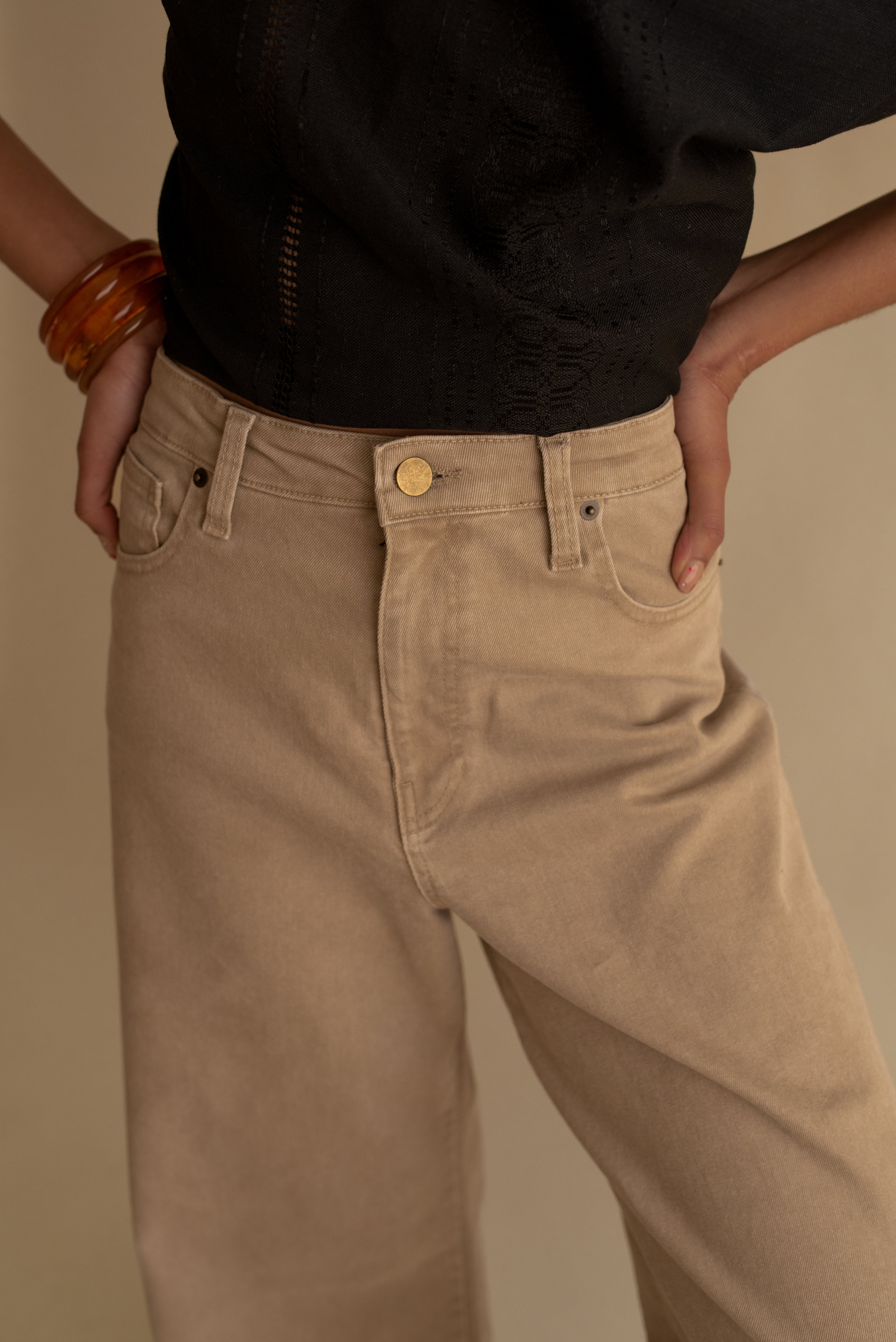 Pantalón Hilos de Raíz Mezclilla