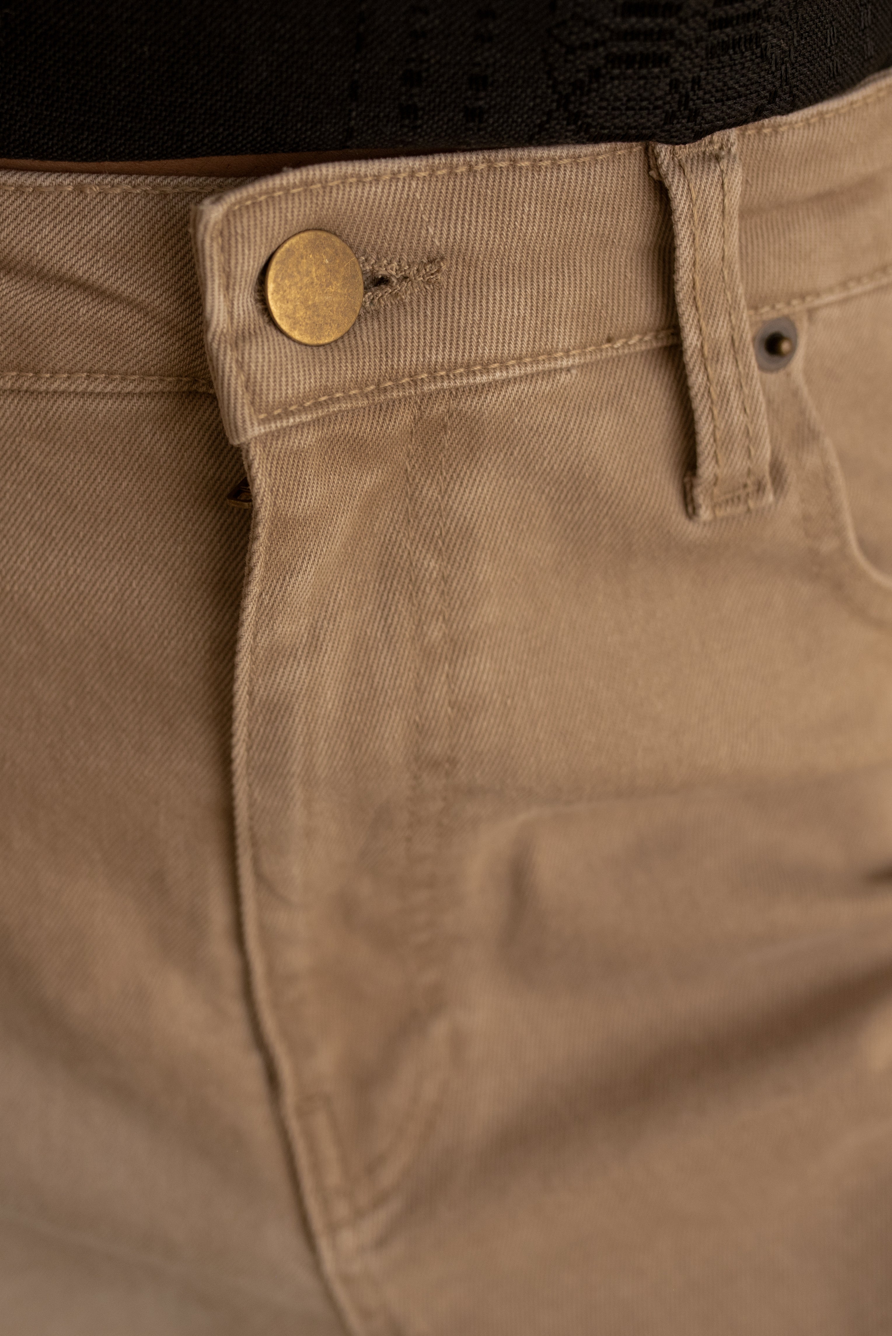 Pantalón Hilos de Raíz Mezclilla