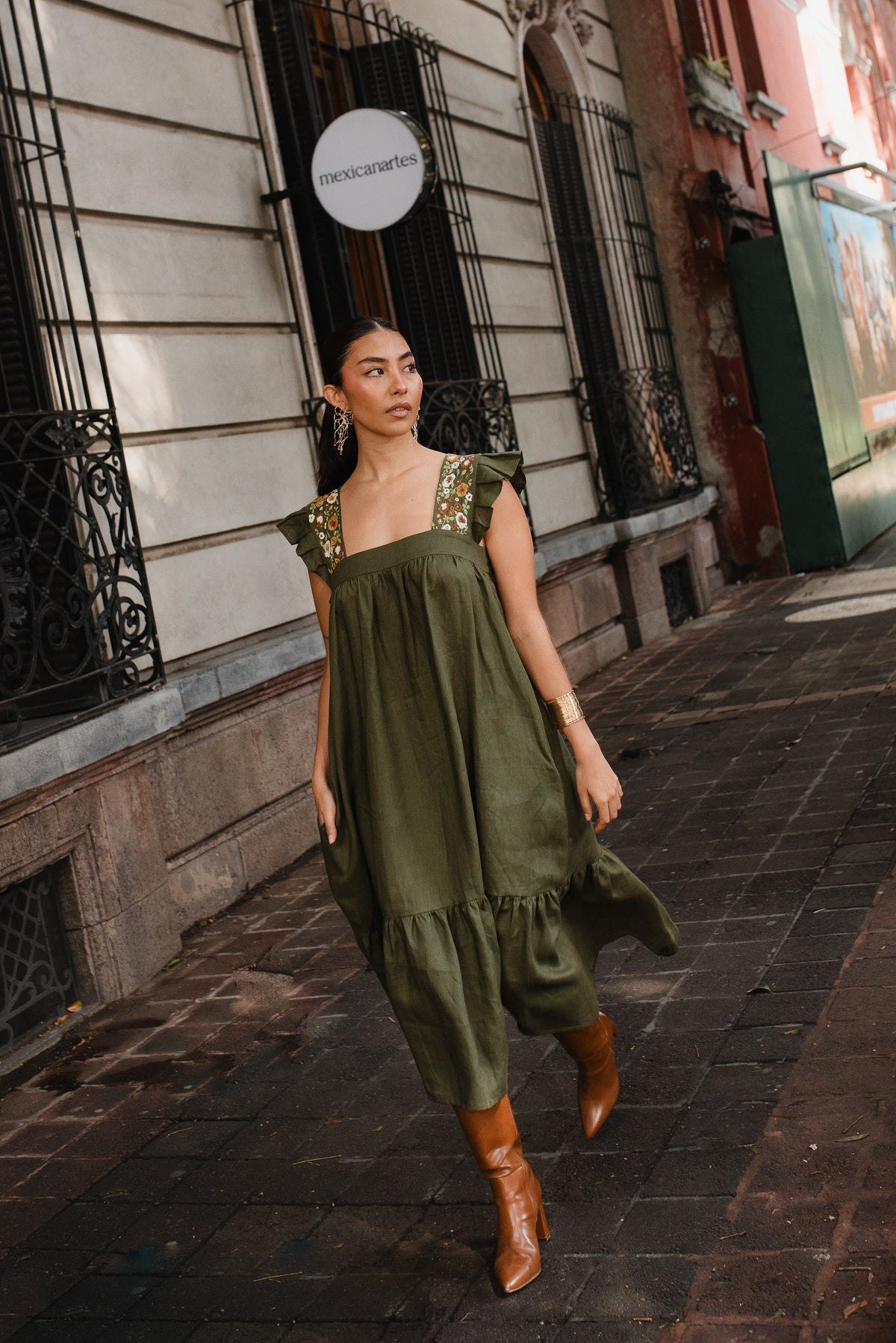 Vestido Tapatío El Legado Edición Especial