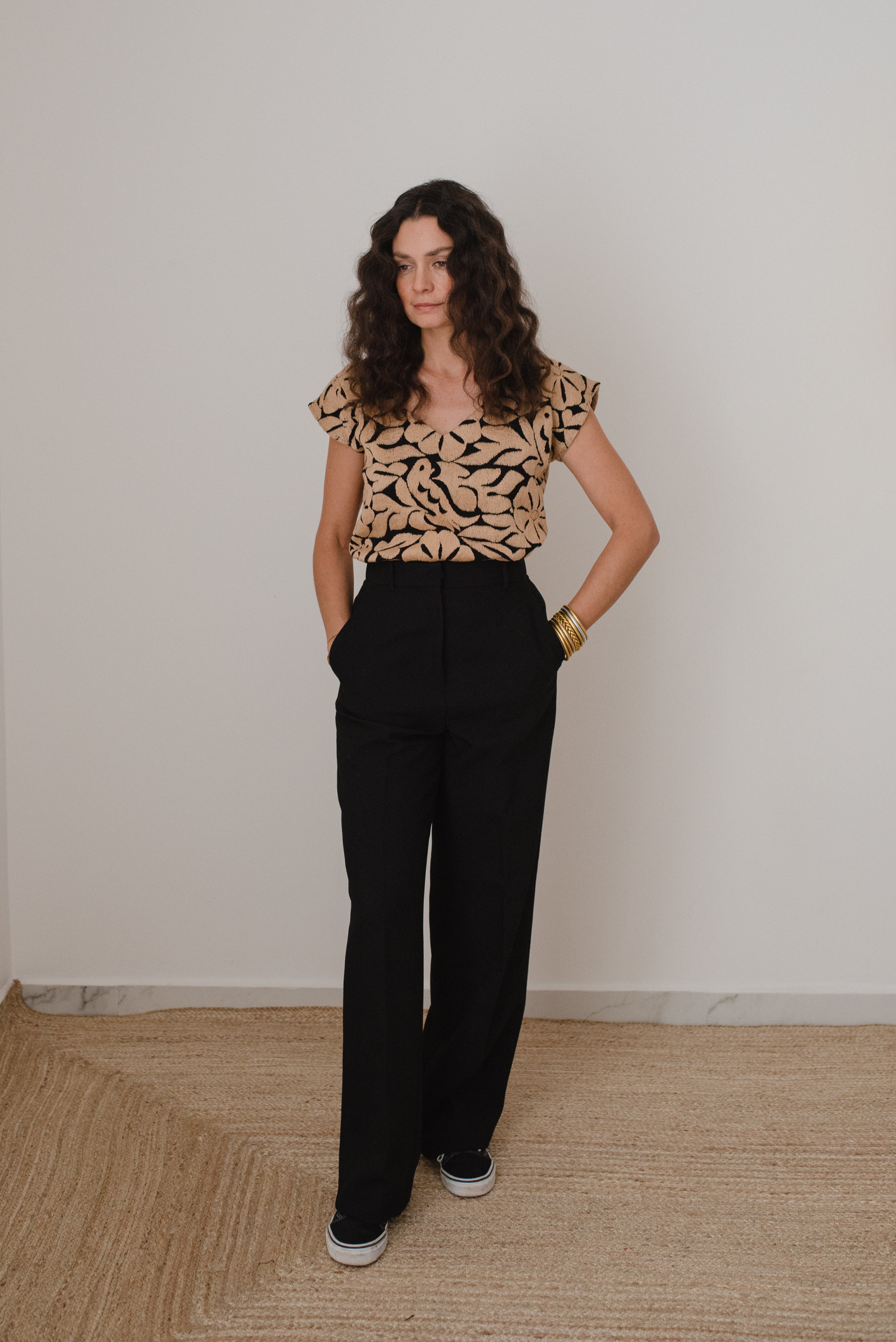 Blusa Jalapa V Negro / Dorado Claro