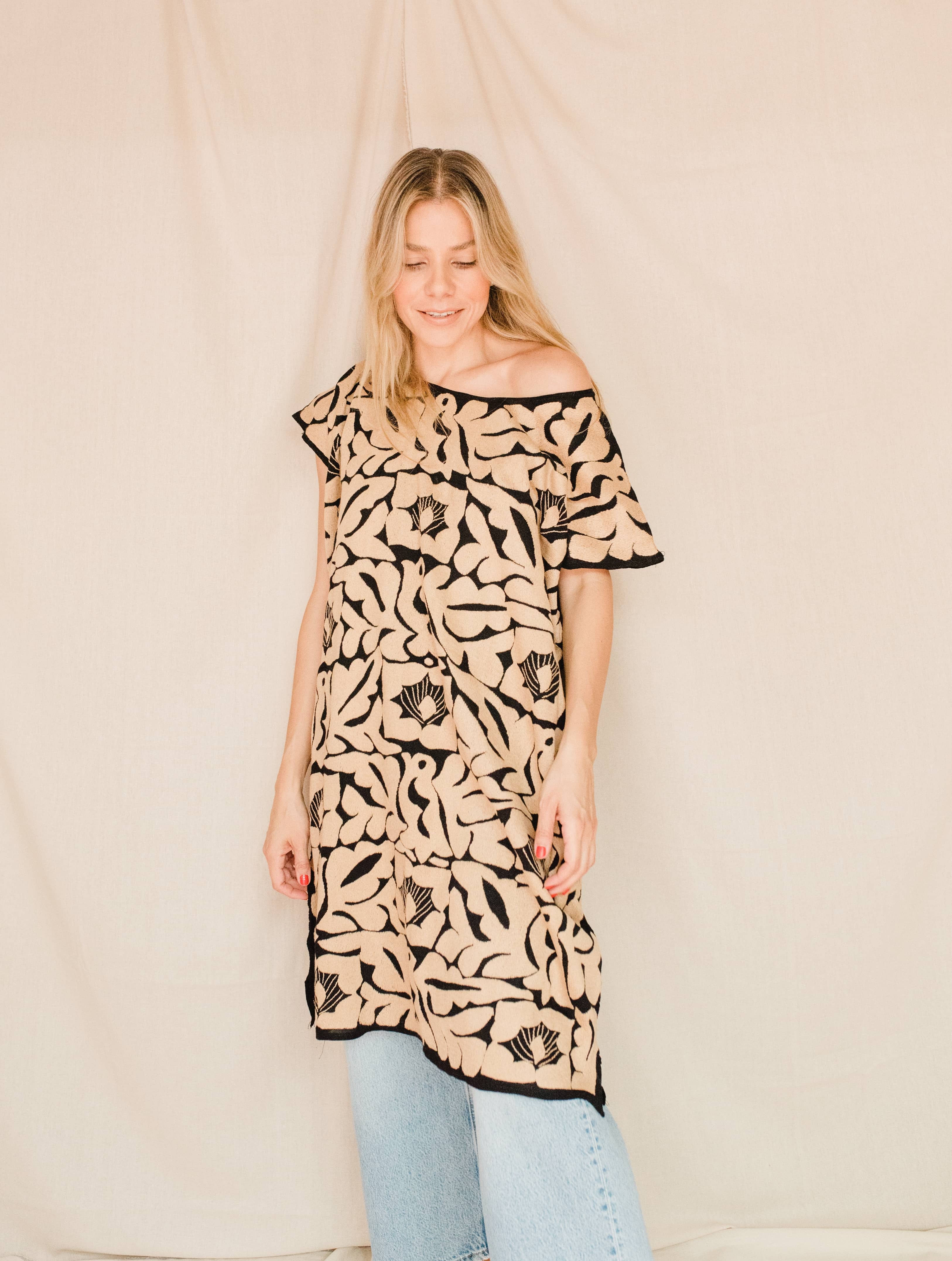 Black/Light Gold Huipil Jalapa