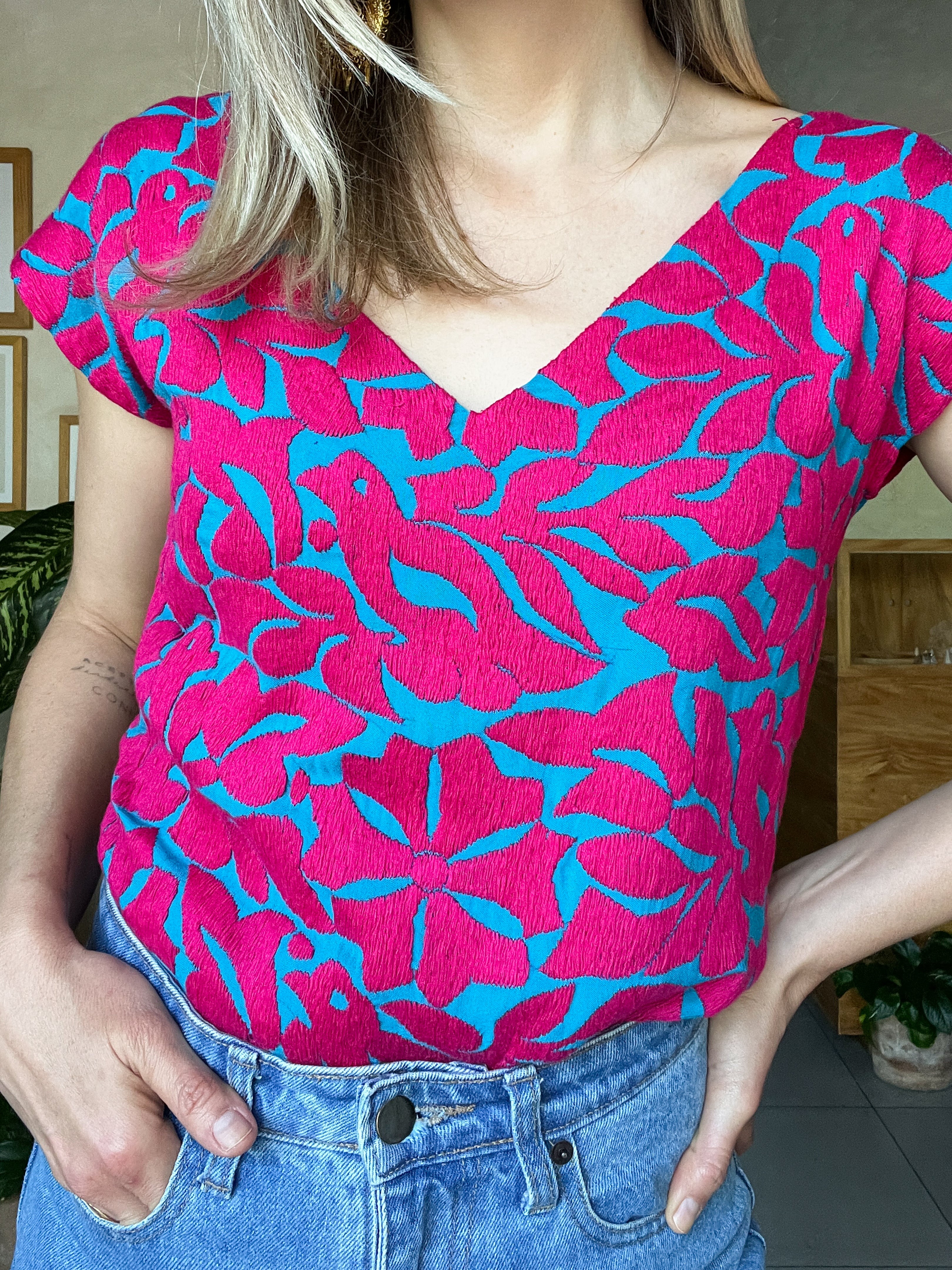 Jalapa V Blue/Burgundy Blouse