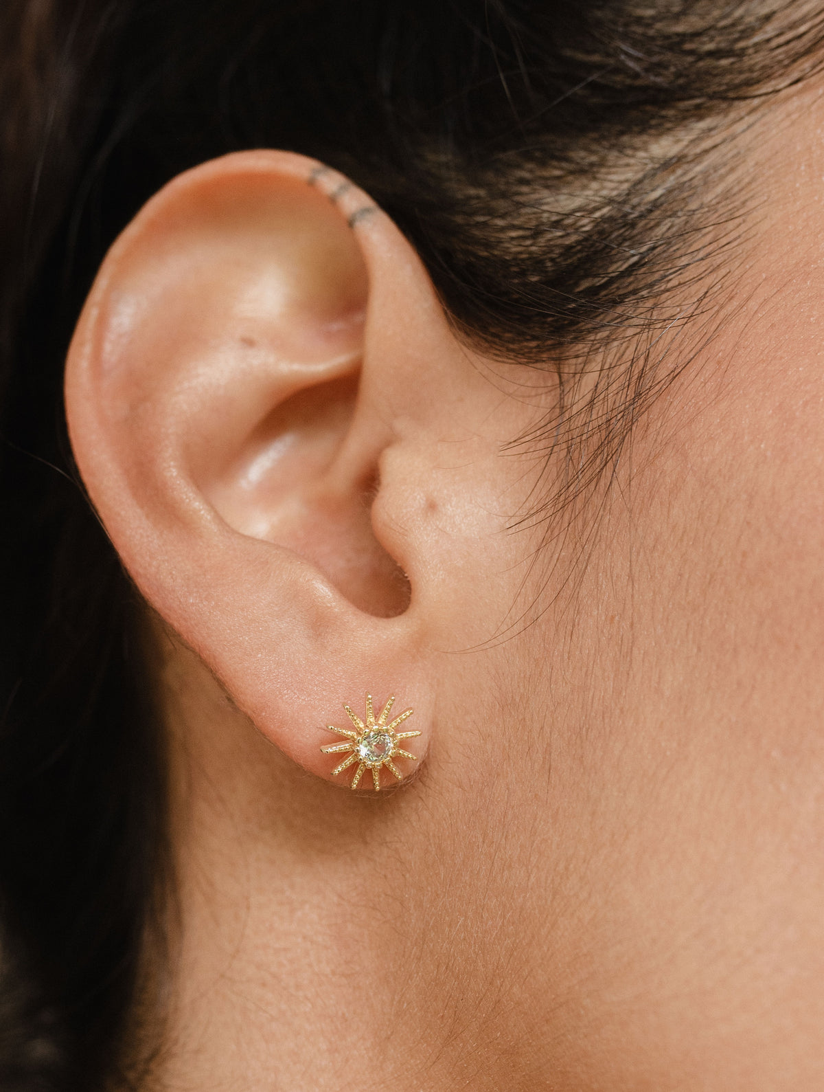 Aretes Luna y Estrella Dorado D25