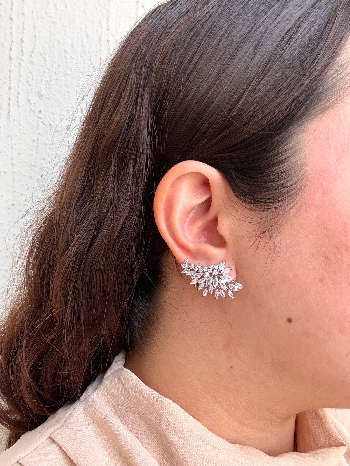 Aretes Plateados con Brillos M10