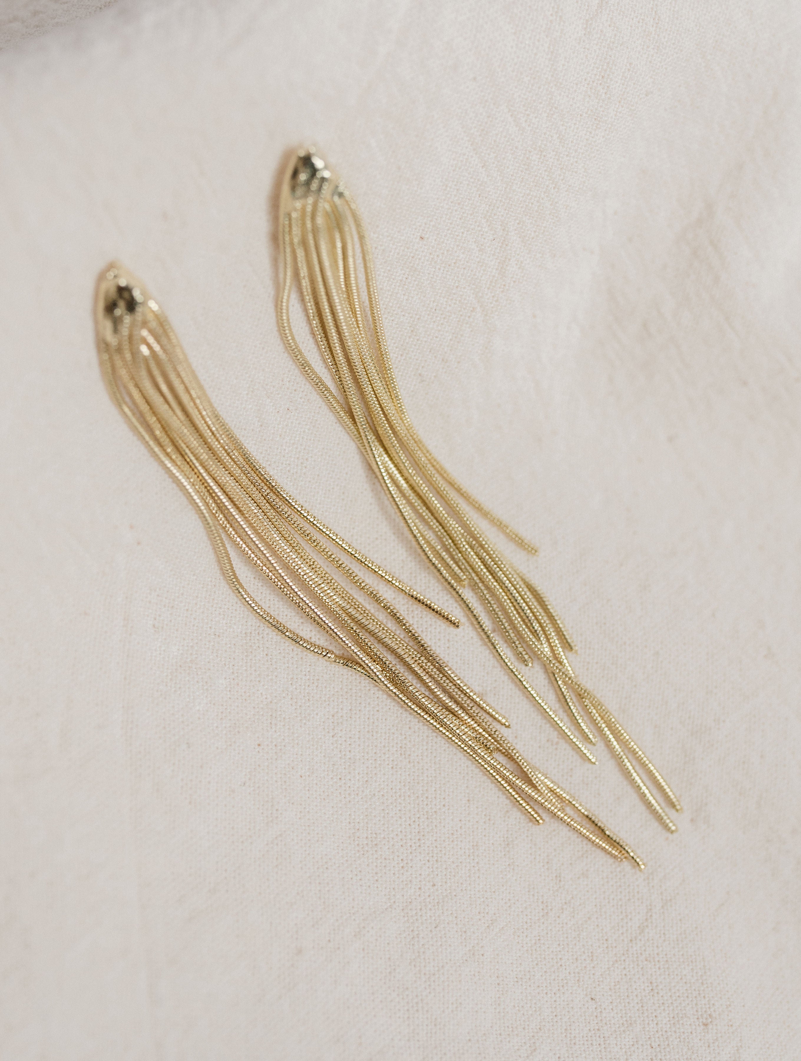 Aretes Tiras Doradas D12