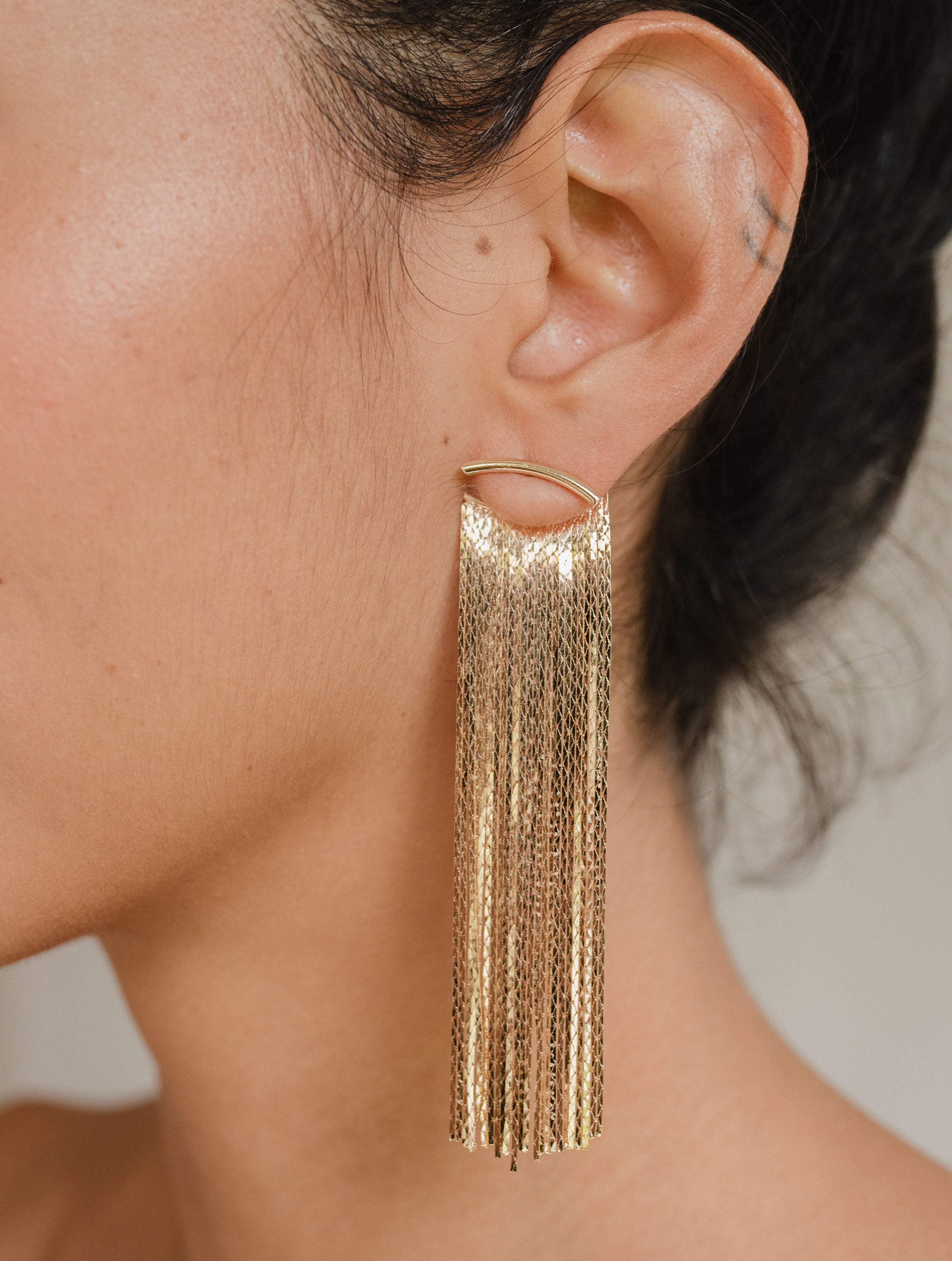 Aretes Lluvia Dorada D28