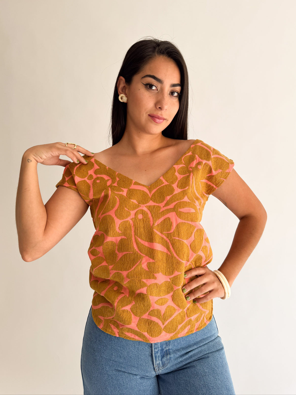Blusa Jalapa V Coral/Dorado