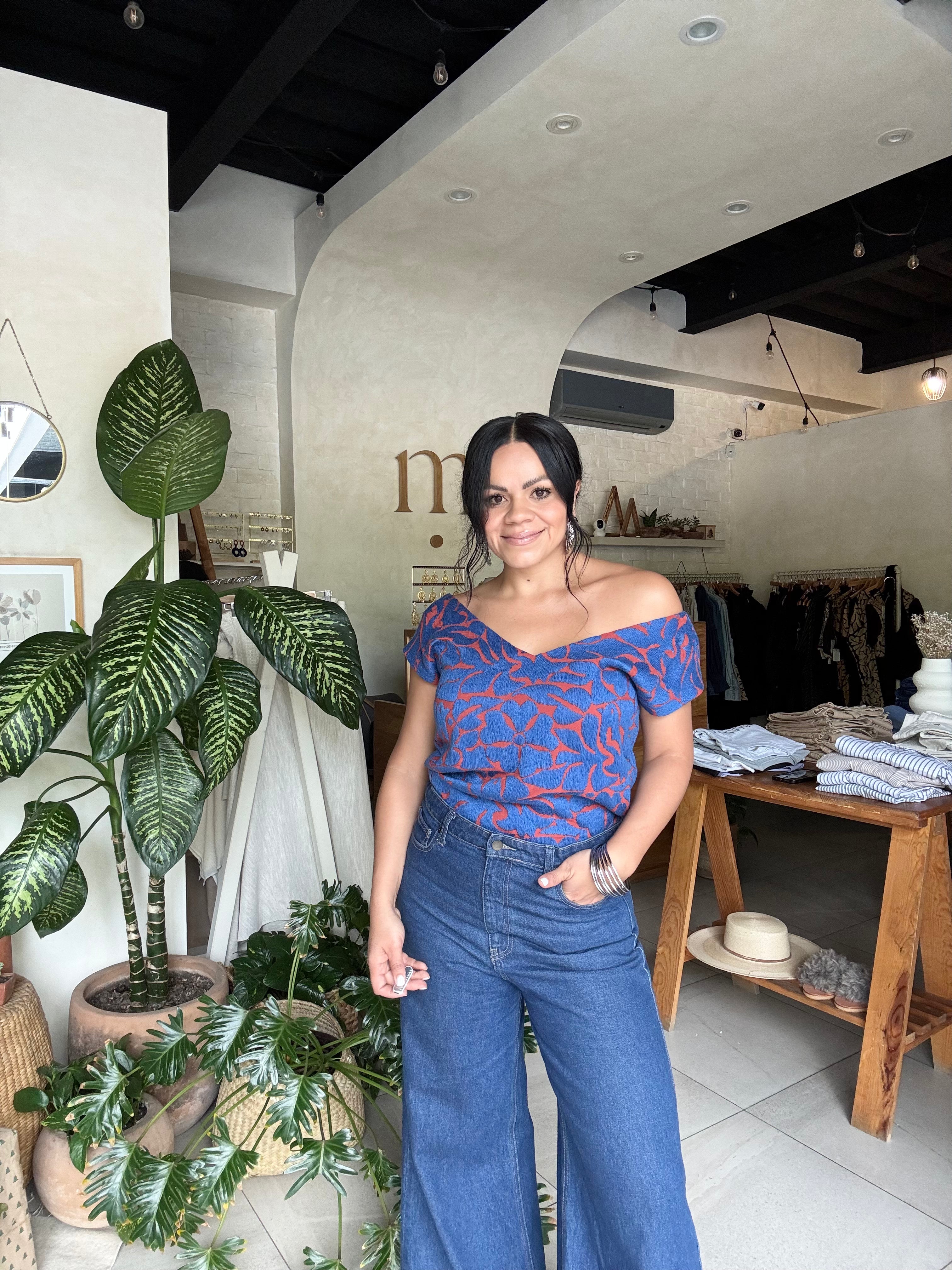 Jalapa V Blue/Burgundy Blouse