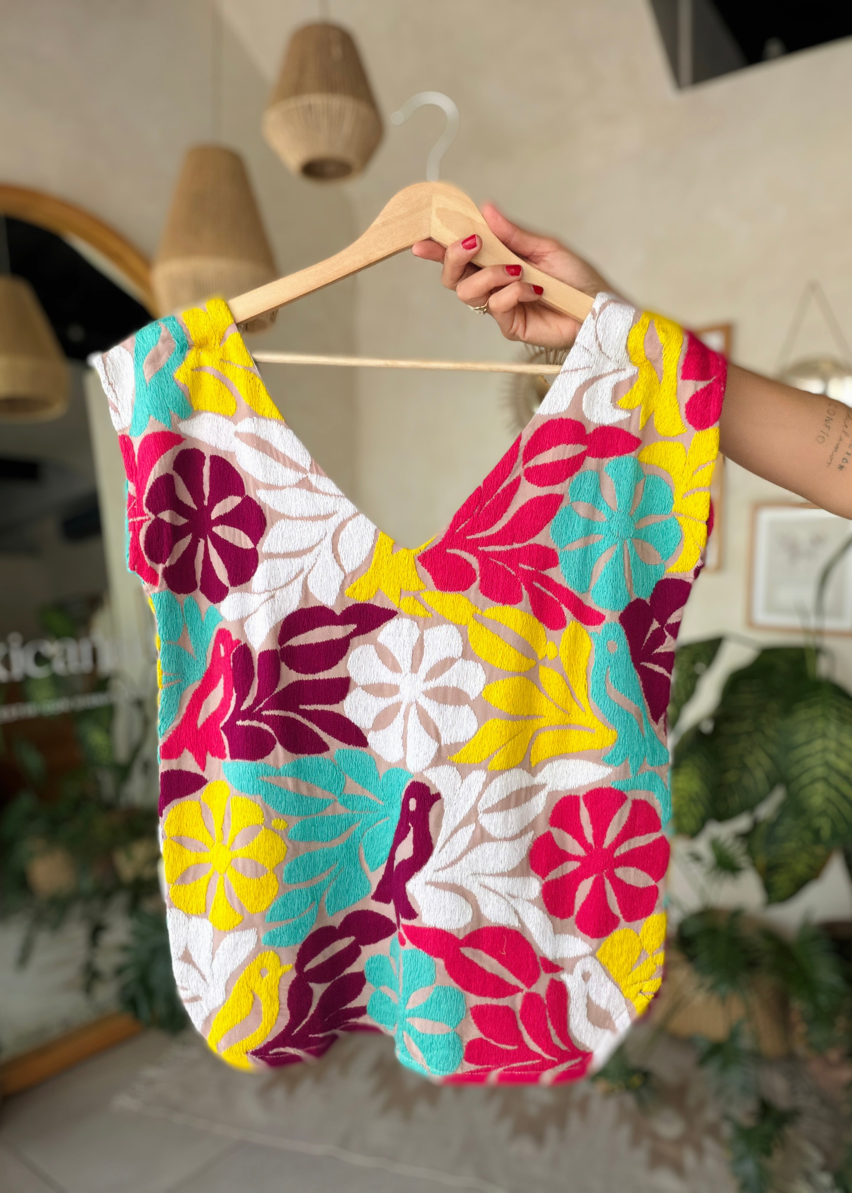 Jalapa V Blue/Burgundy Blouse