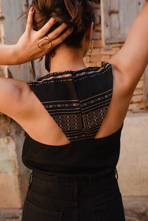 Blusa Binnizá