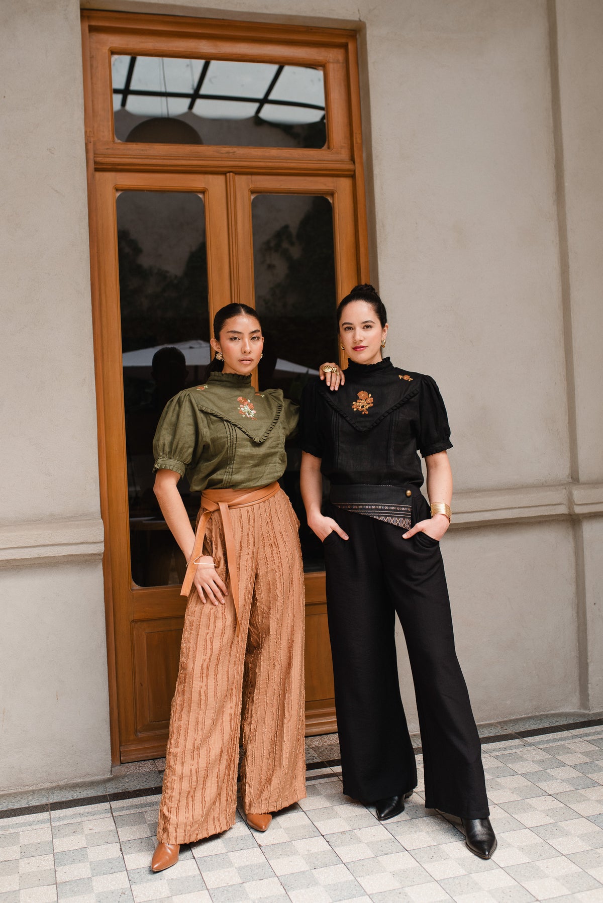 Blusa Hilos de Raíz El Legado Edición Especial