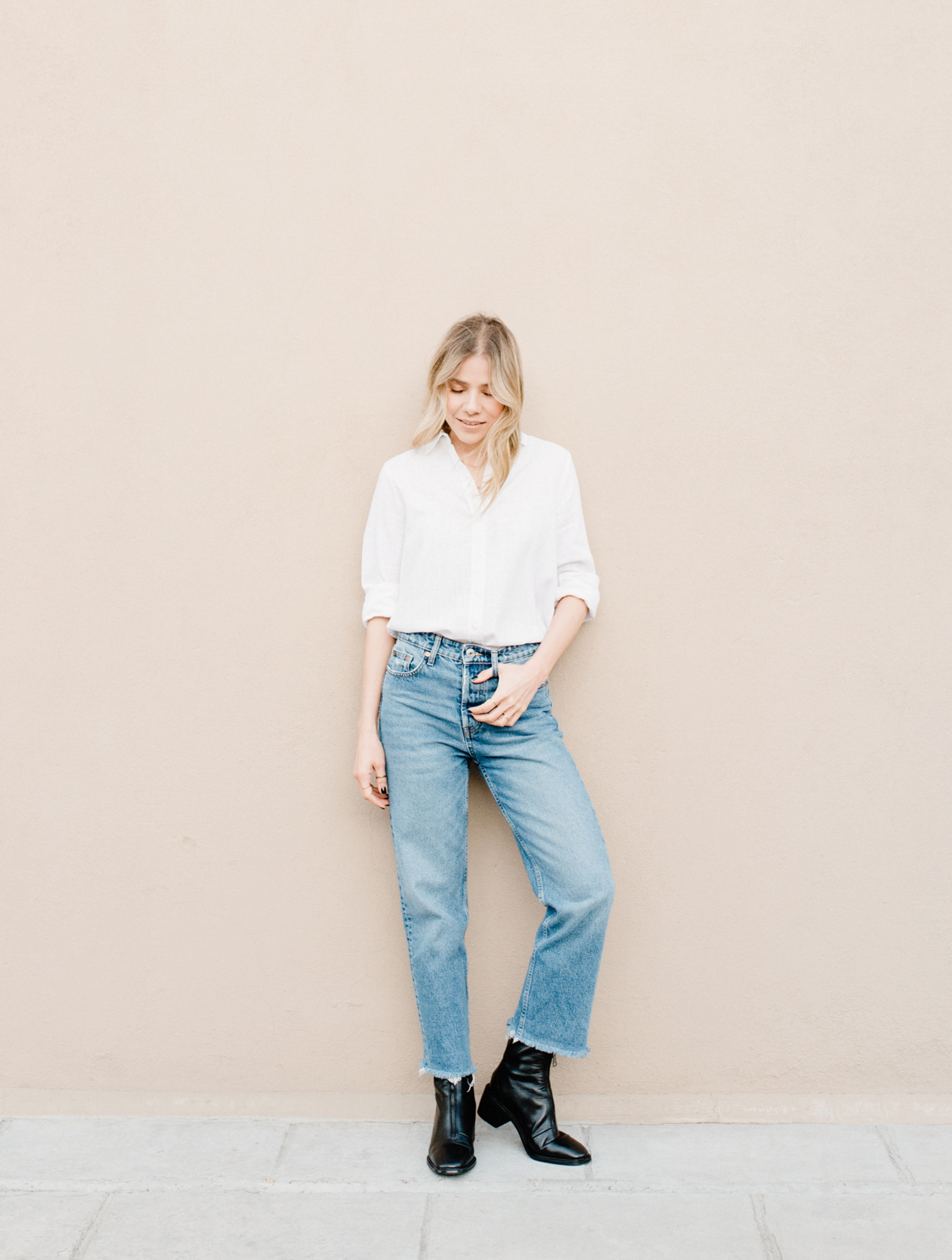 Long-sleeved linen shirt