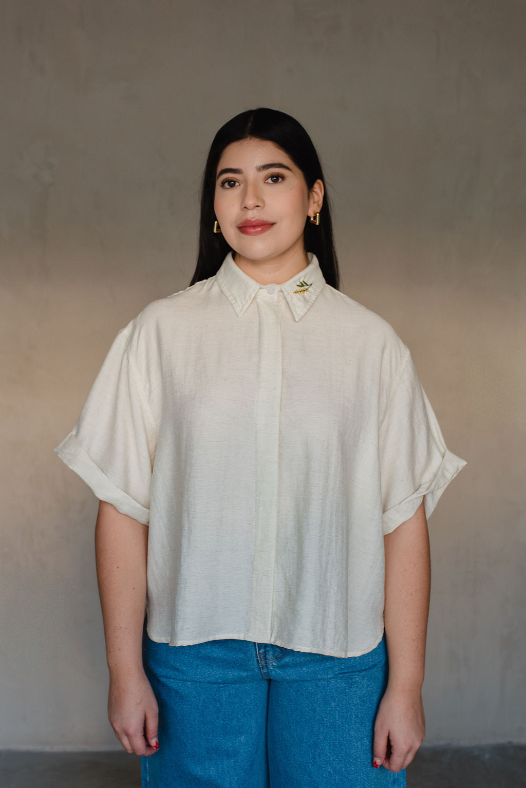Short-sleeved linen shirt