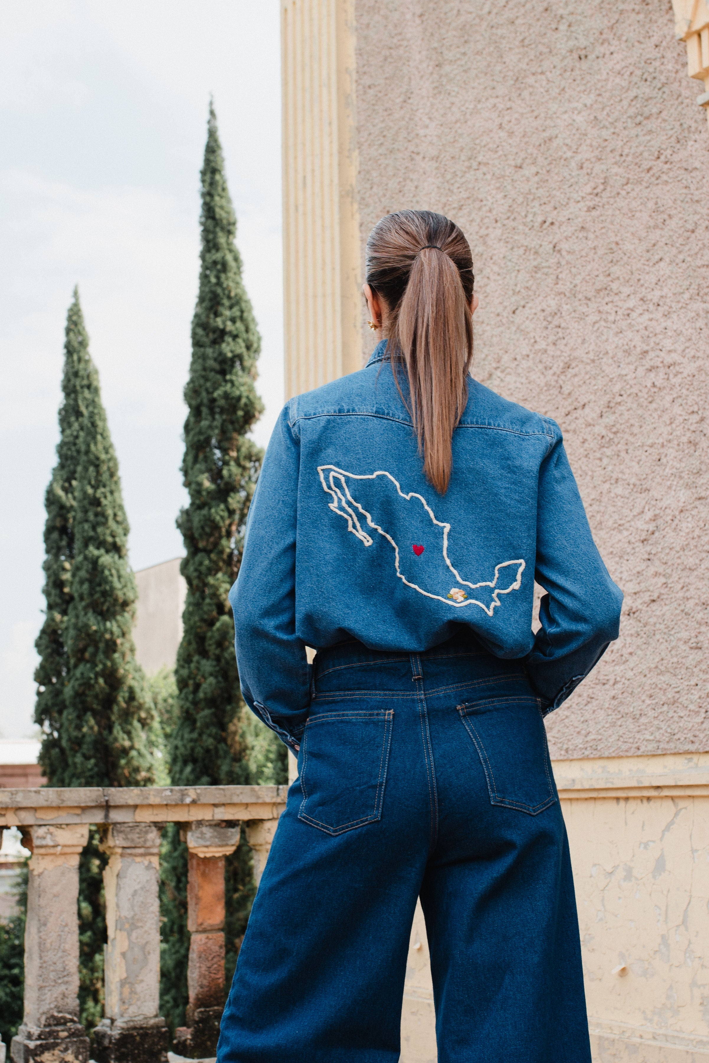 Camisa de Mezclilla Manga Larga con mapa