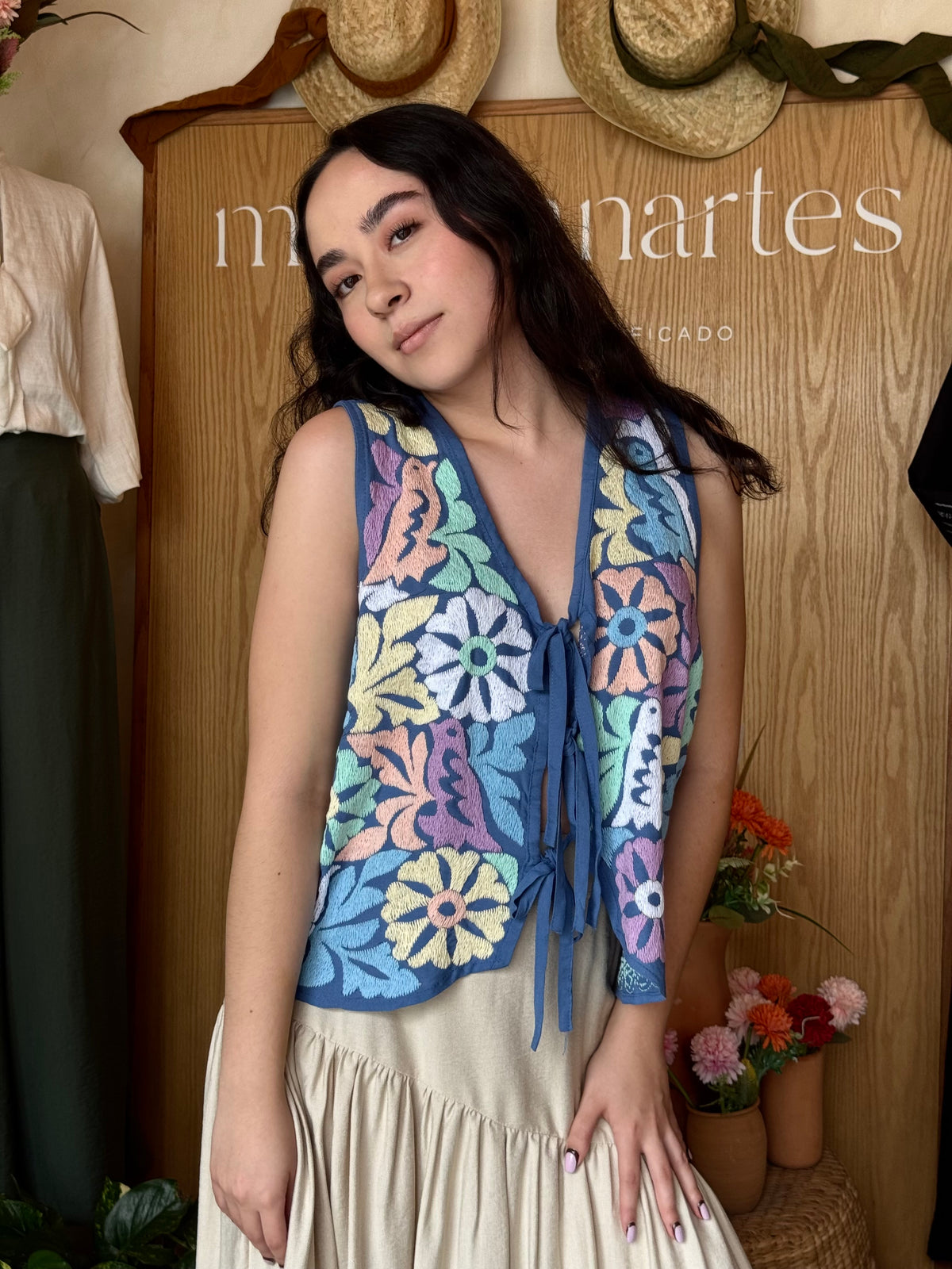 Chaleco Jalapa Bordado Multicolor Pastel